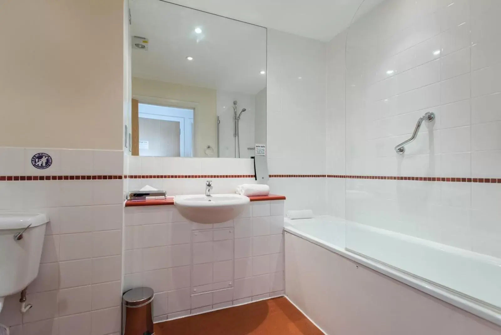 Bathroom in PREMIER SUITES Bristol Redcliffe