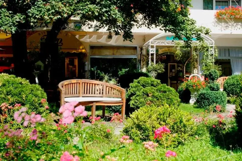 Garden, Property Building in Seibel's Park Hotel