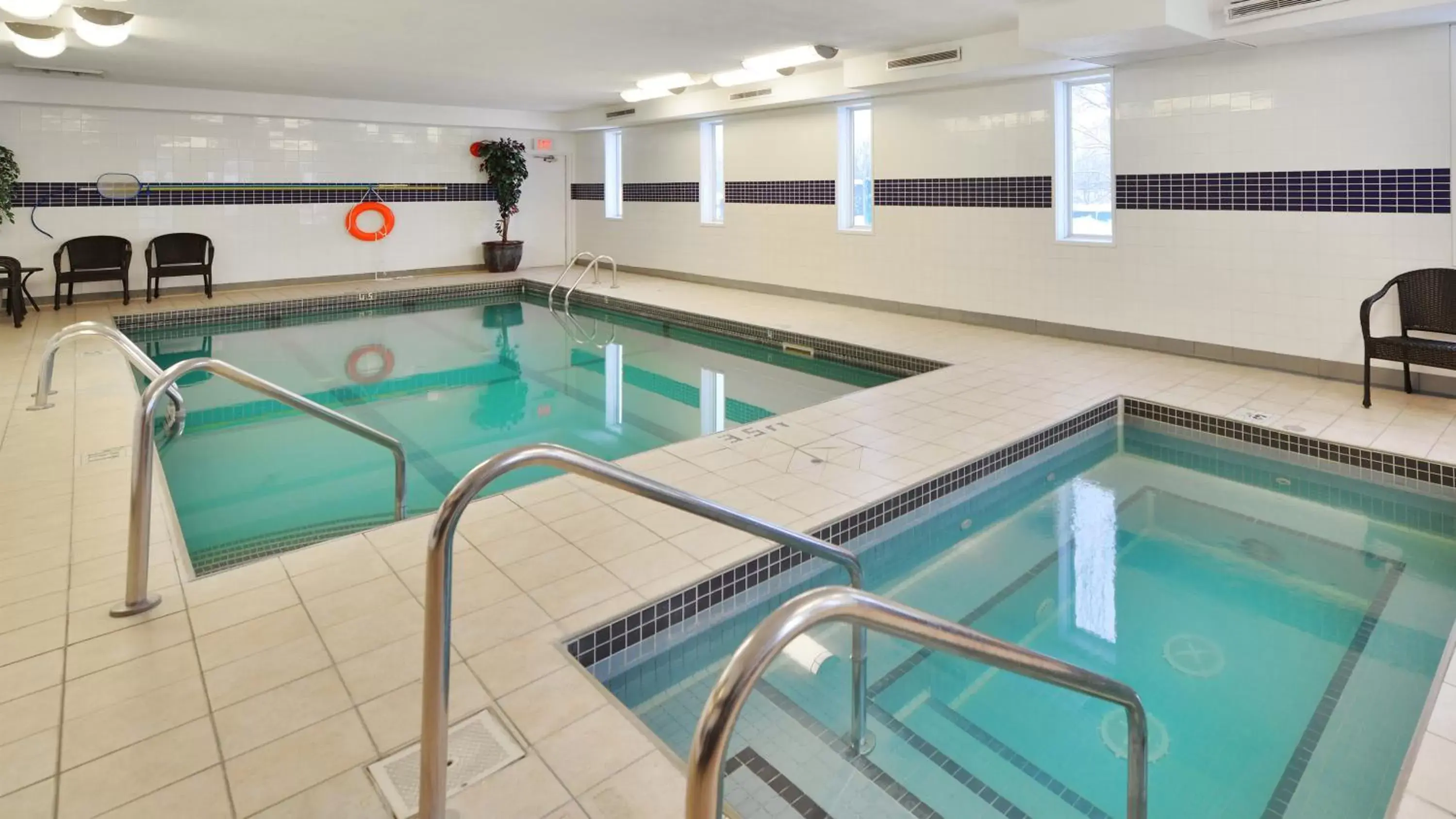 Swimming Pool in Prestige Inn Golden