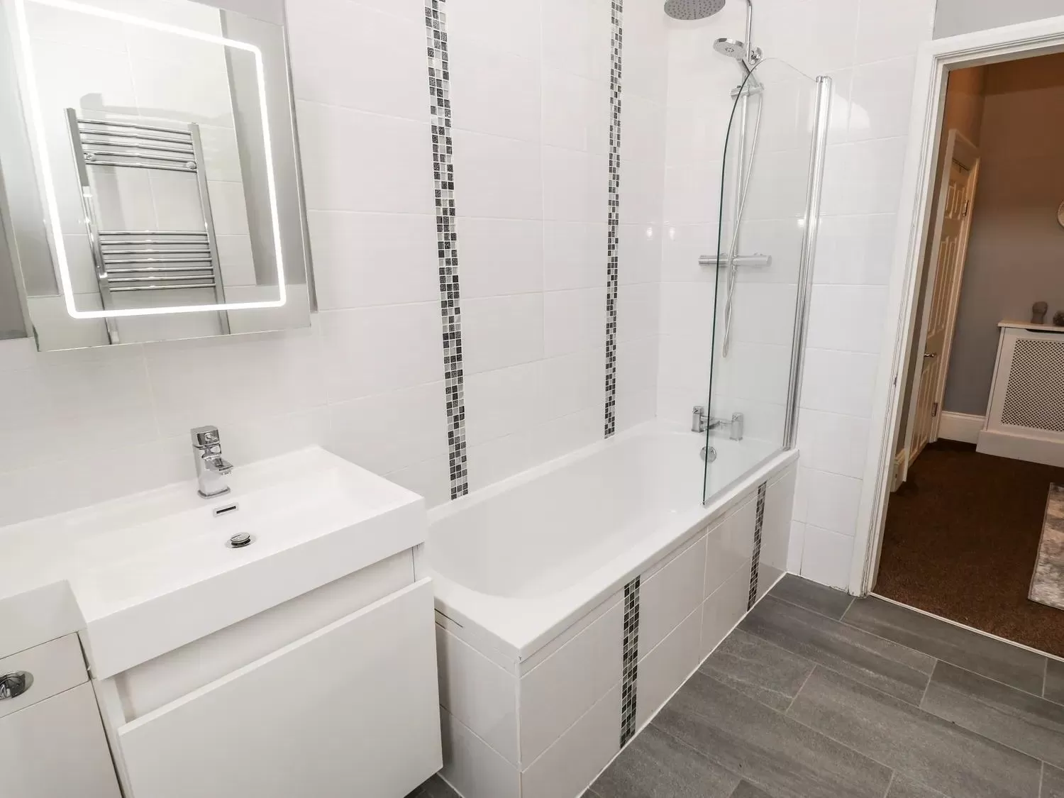 Bathroom in St John's North Hotel Apartments