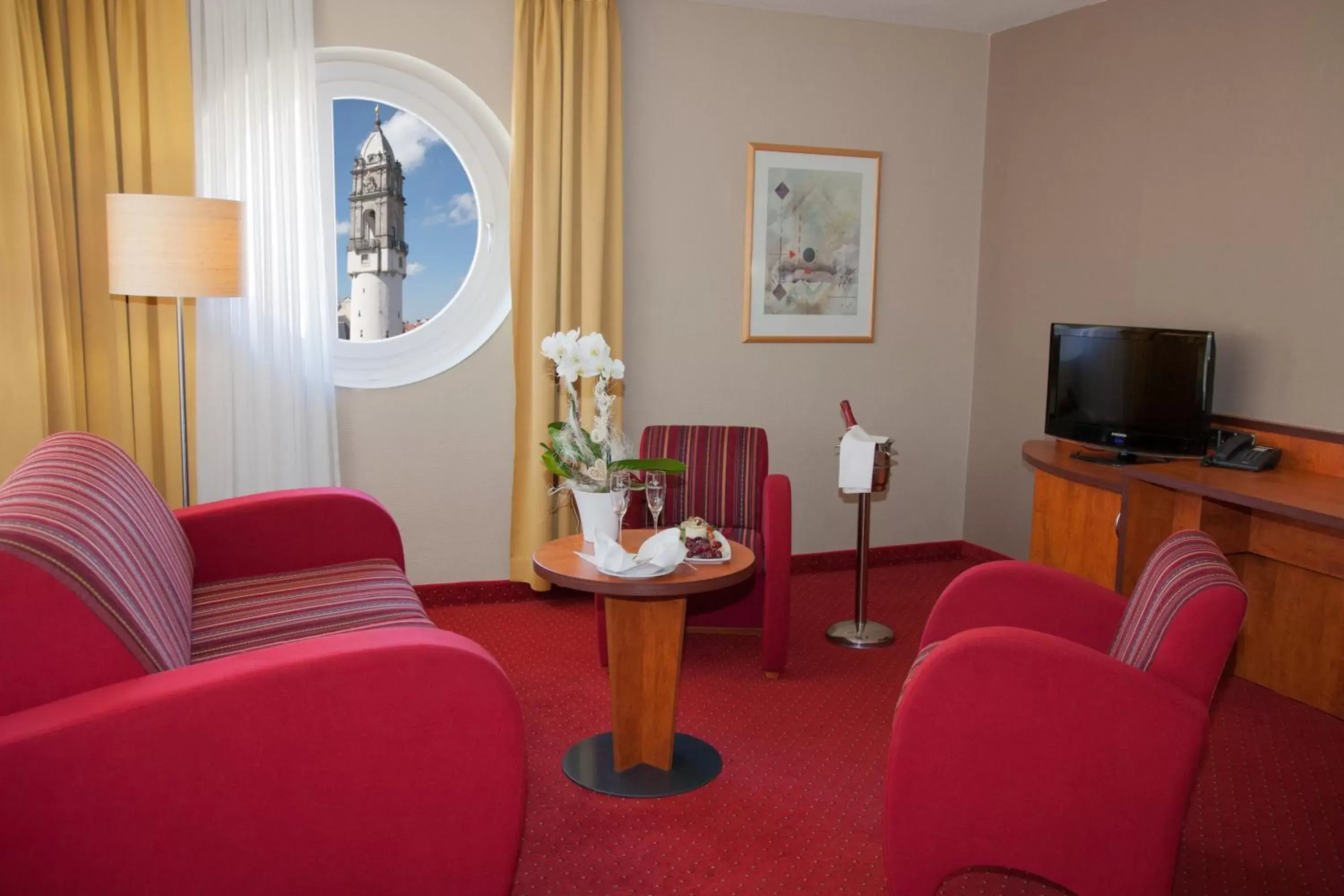 Photo of the whole room, Lounge/Bar in Best Western Plus Hotel Bautzen