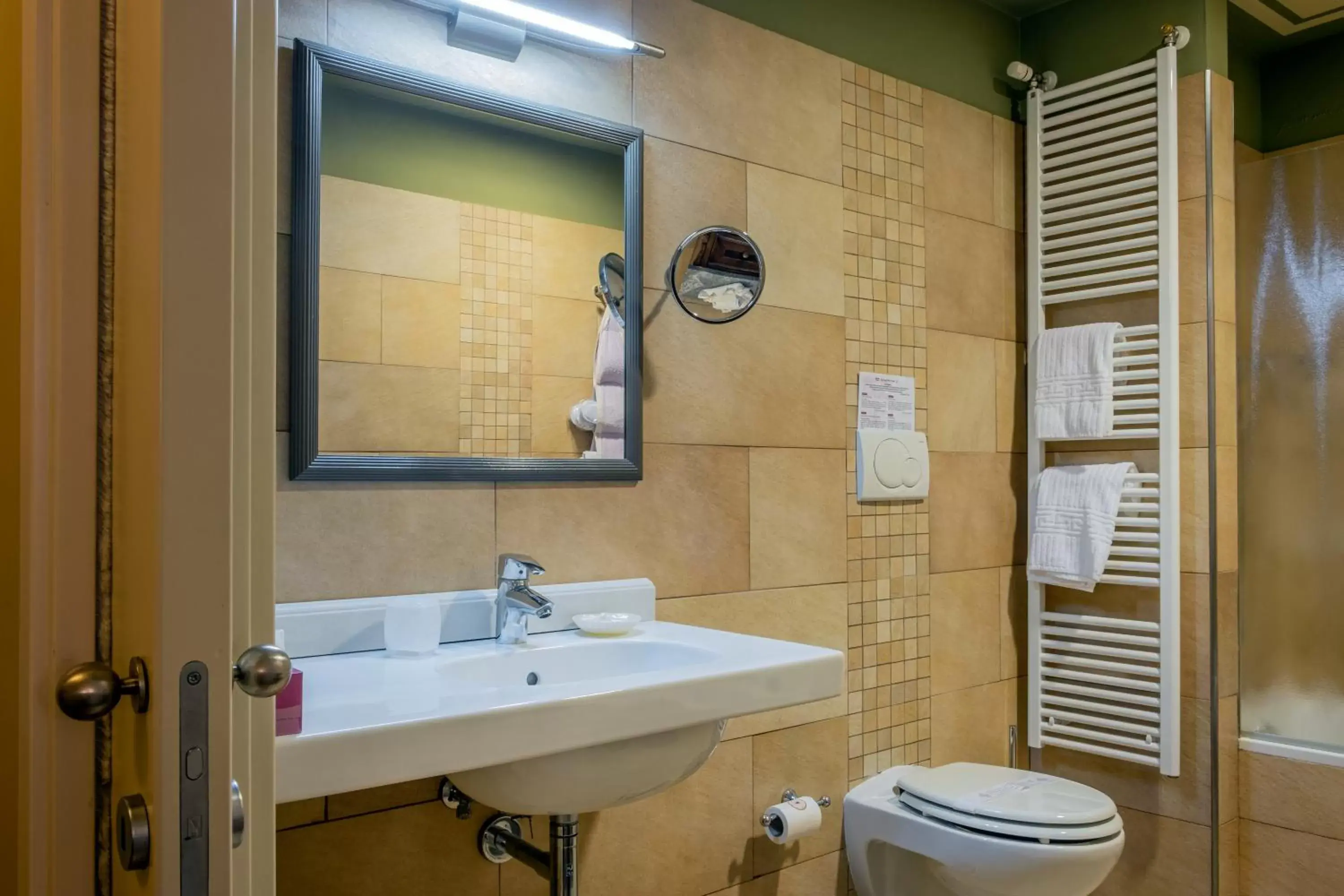 Bathroom in San Luca Palace