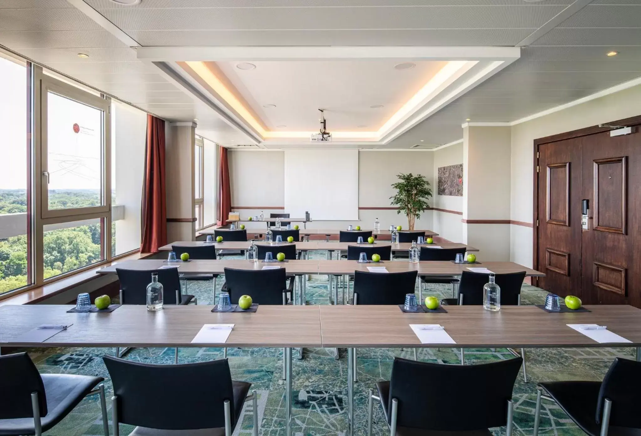 Meeting/conference room in Crowne Plaza Antwerpen, an IHG Hotel