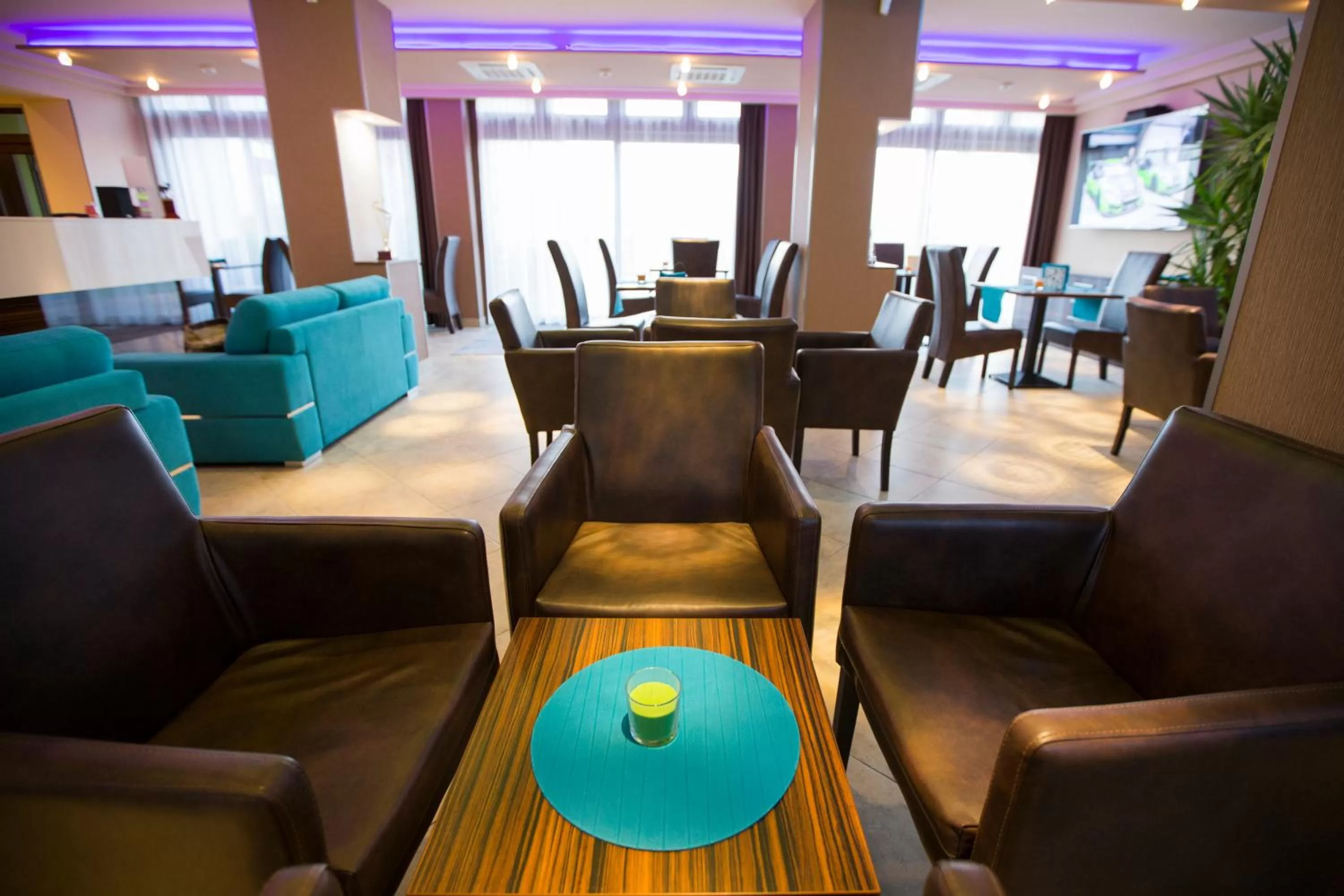 Lounge or bar in Pole Position Beach Hotel