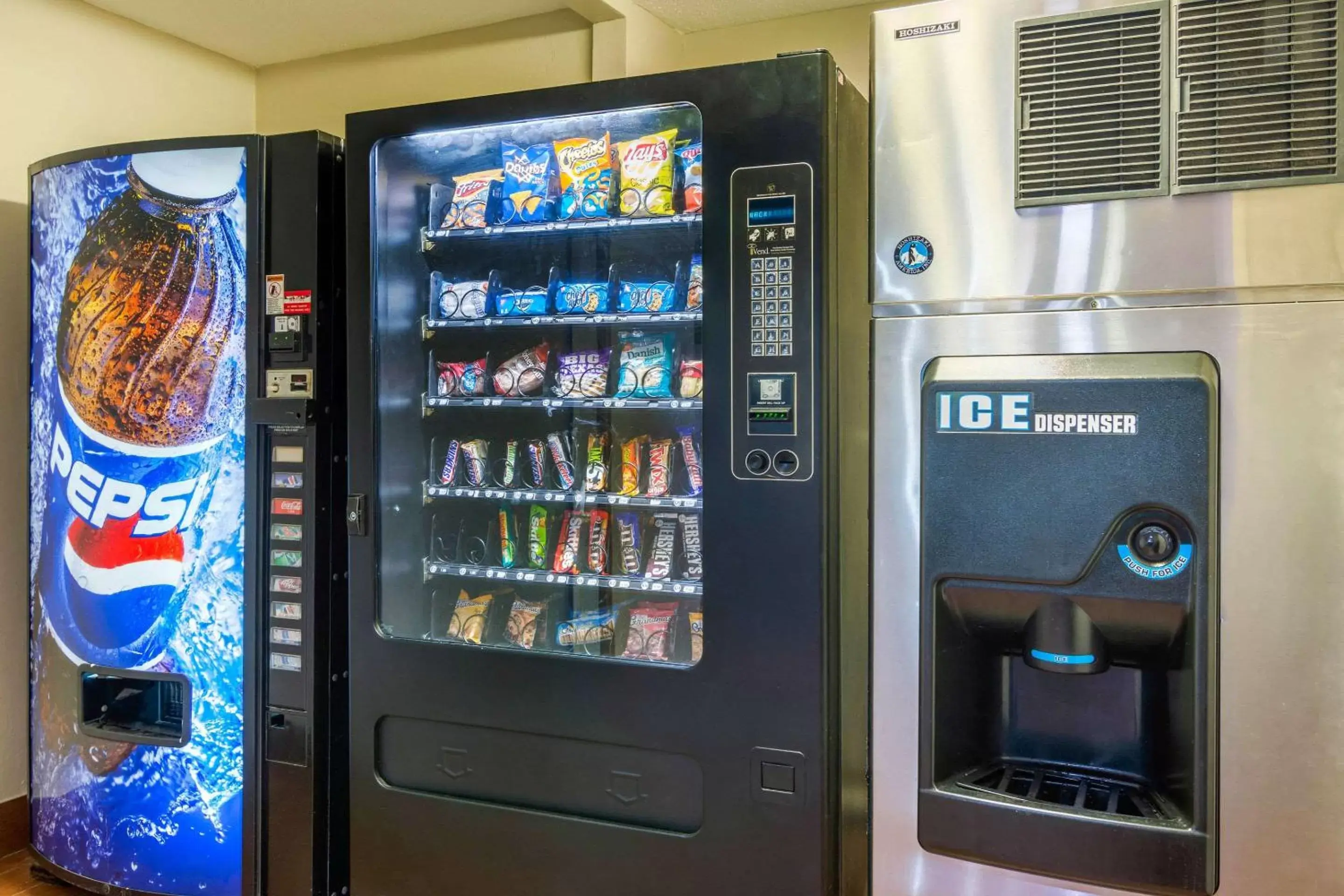 vending machine, Supermarket/Shops in Sleep Inn Macon I-75
