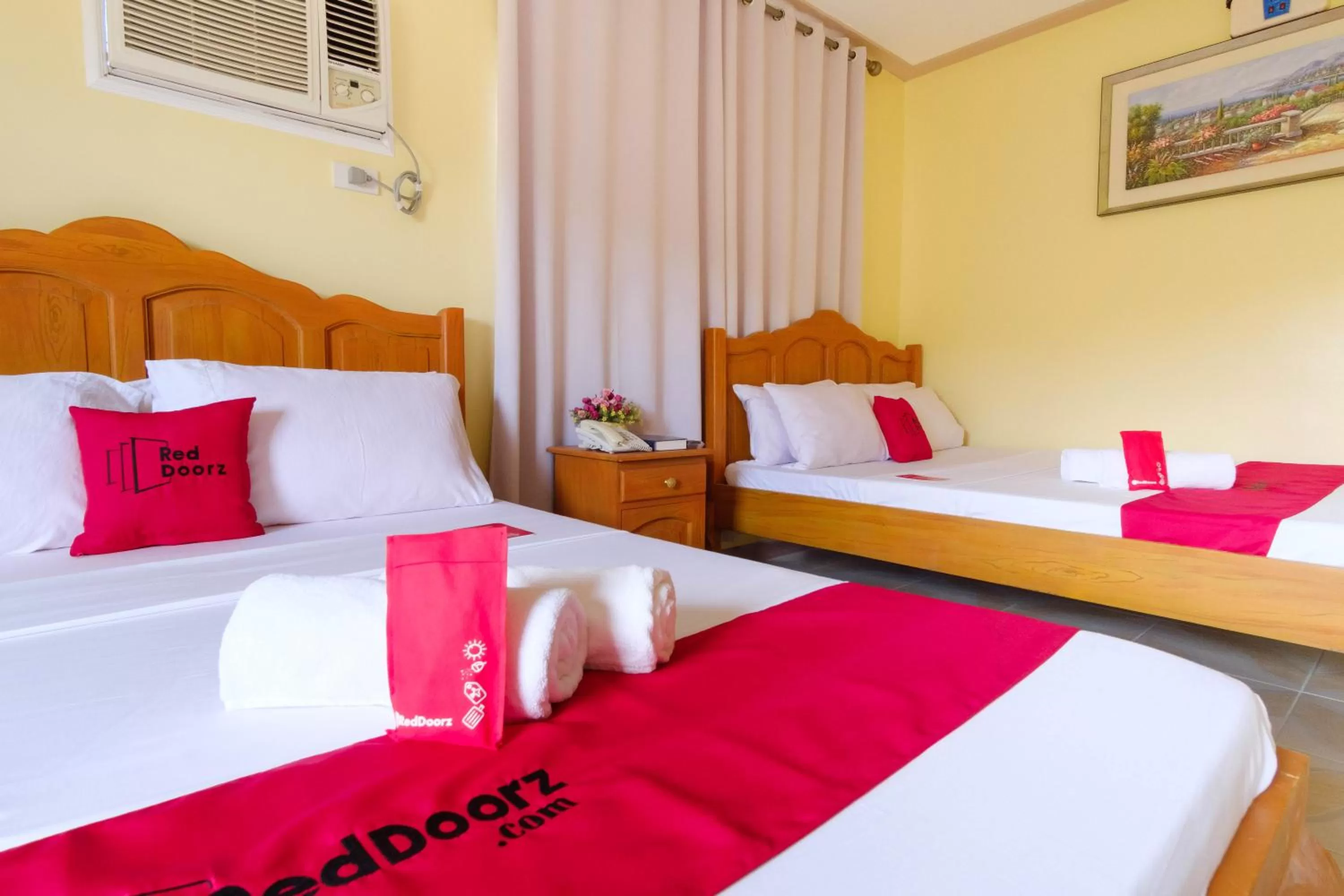 Bed in RedDoorz Plus @ Manalo Extension Palawan