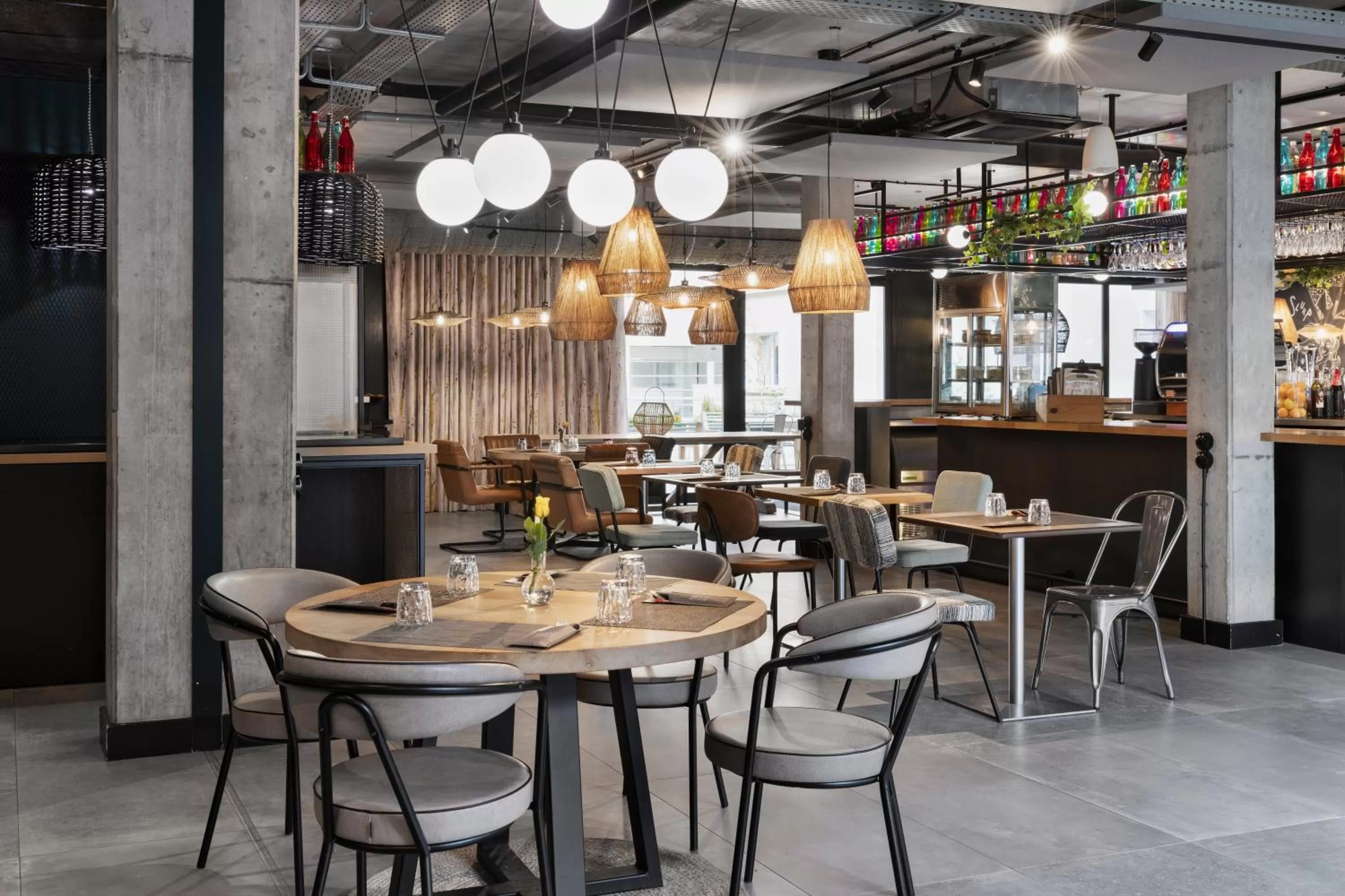 Restaurant/places to eat in ibis Styles Amiens Centre