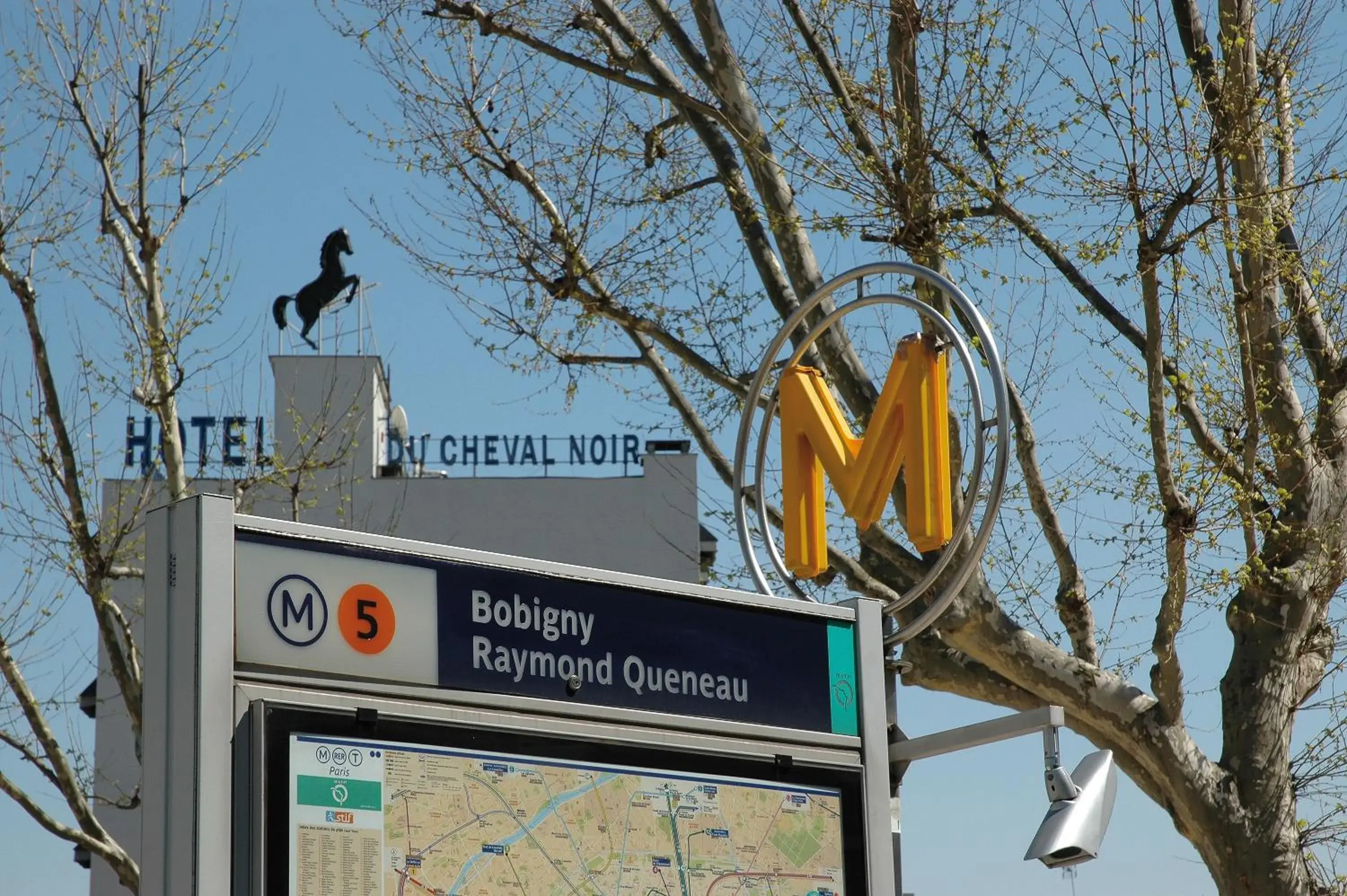 Area and facilities, Property Logo/Sign in Le Cheval Noir Hôtel Paris Pantin