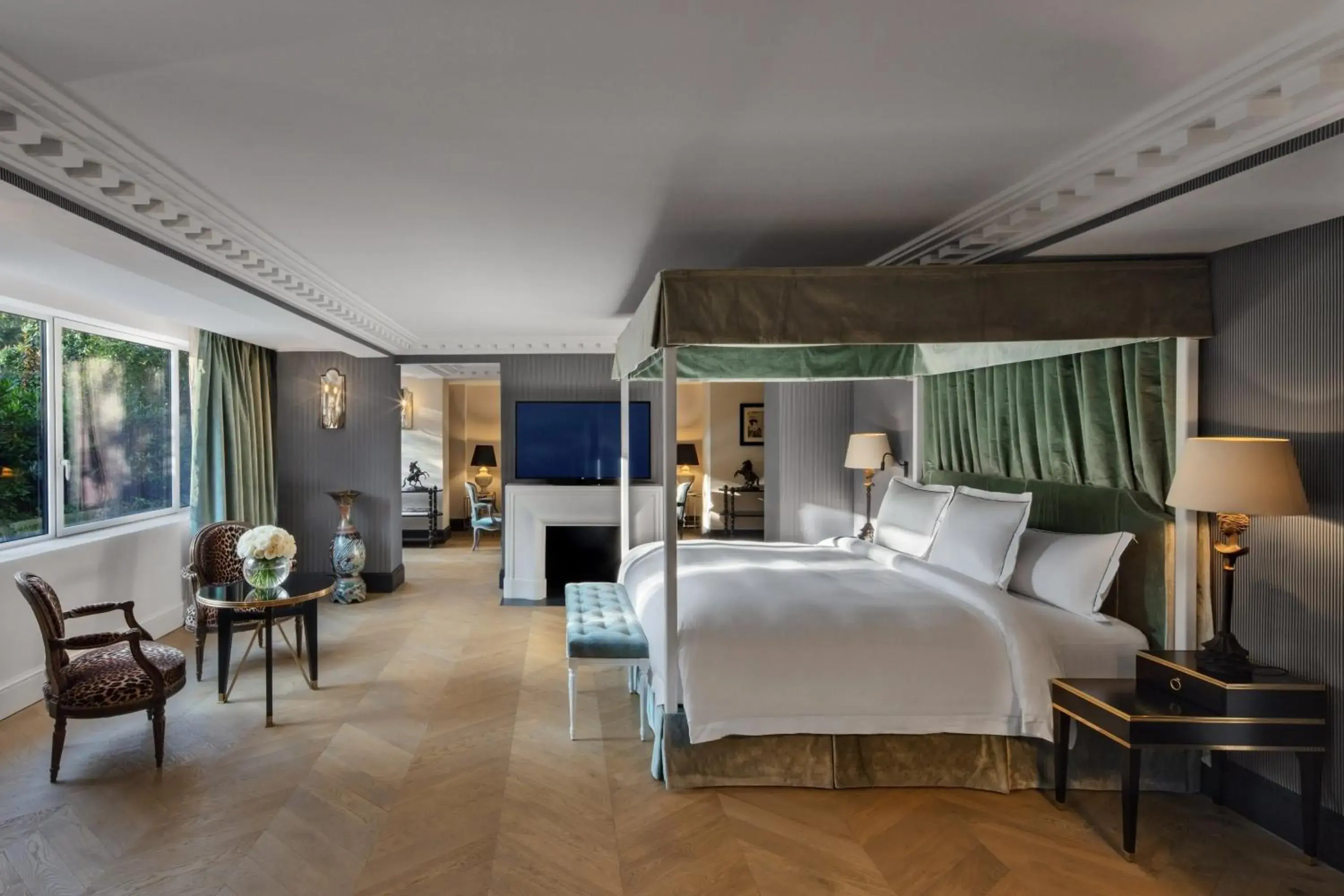 Photo of the whole room in Hotel de Berri, a Luxury Collection Hotel, Paris