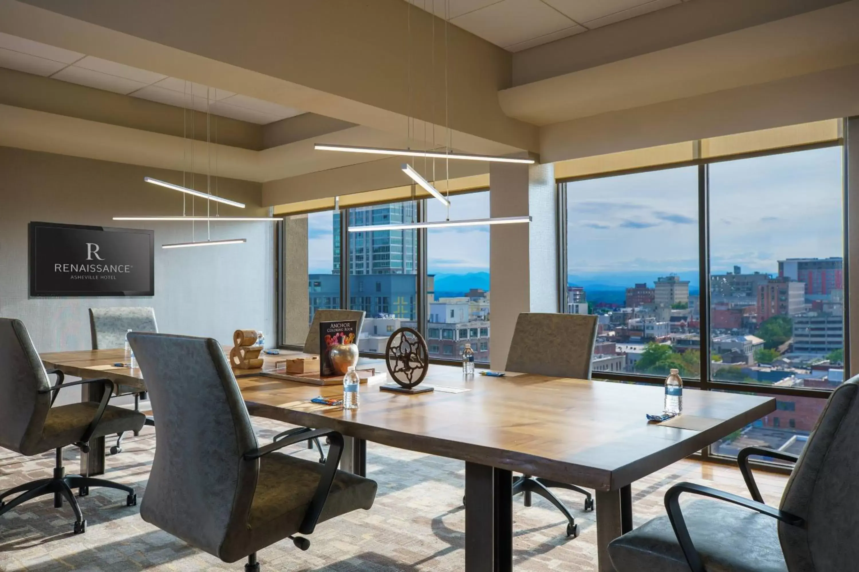 Meeting/conference room in Renaissance Asheville Downtown Hotel