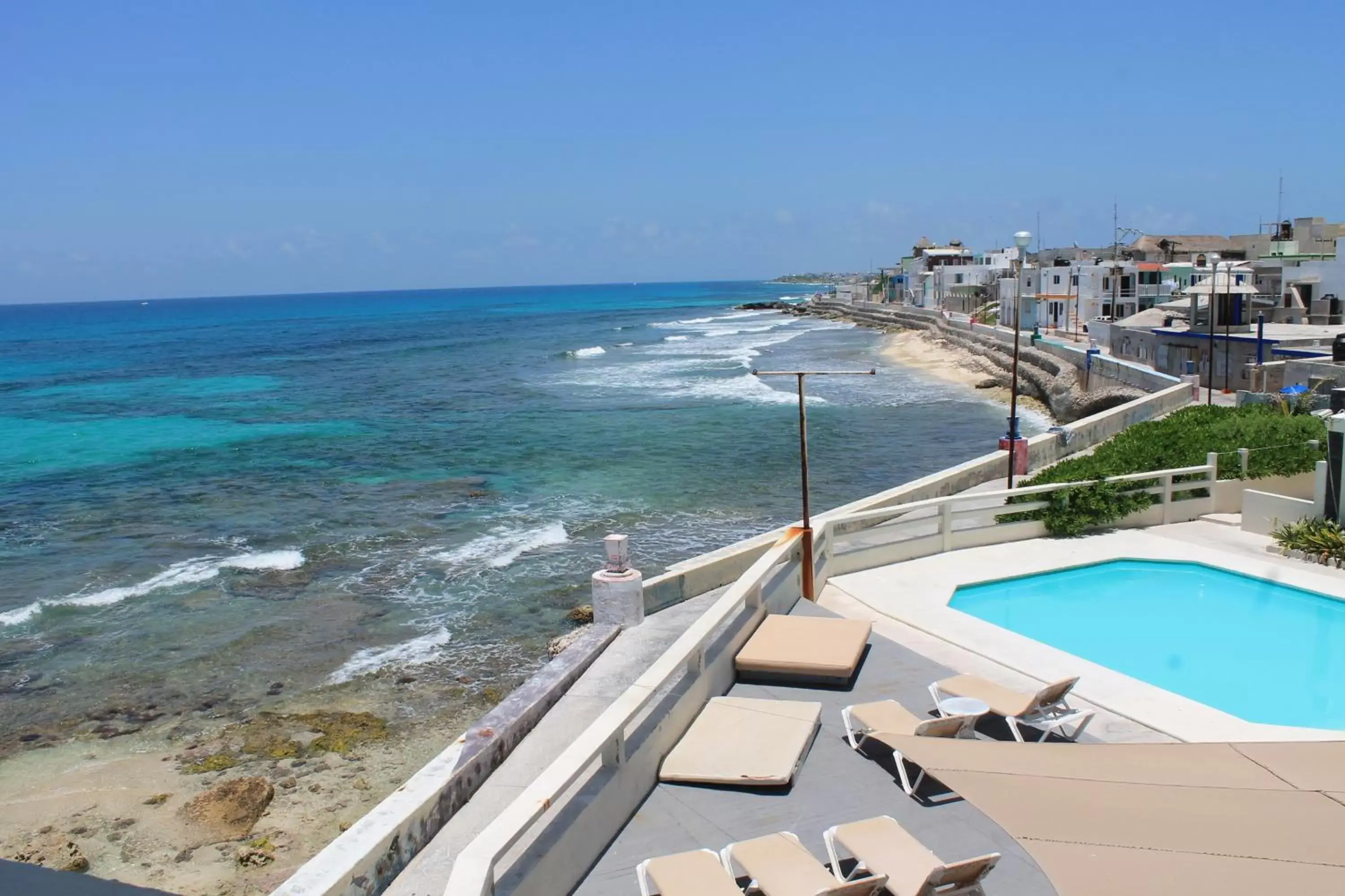 Balcony/Terrace, Pool View in Rocamar Hotel Isla Mujeres