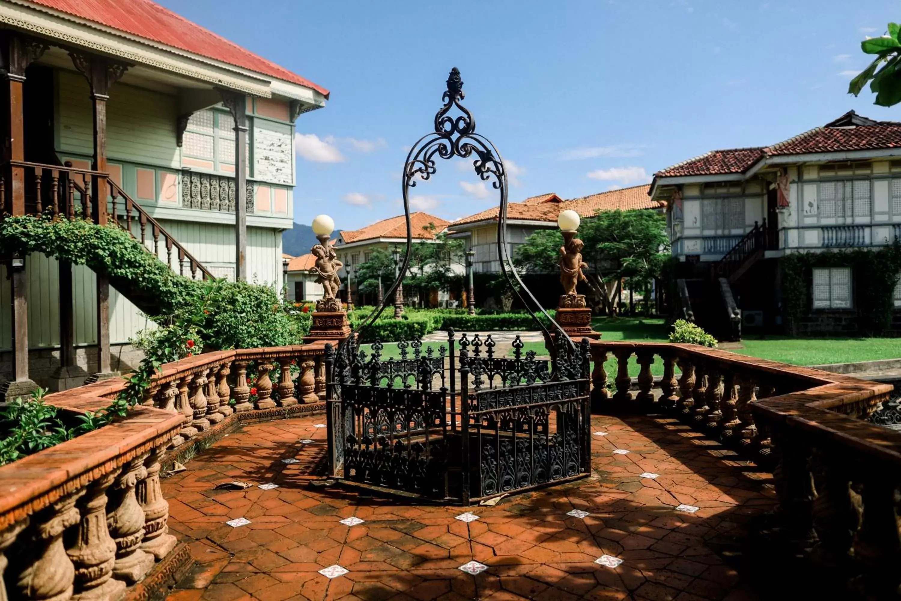 Landmark view in Las Casas Filipinas de Acuzar