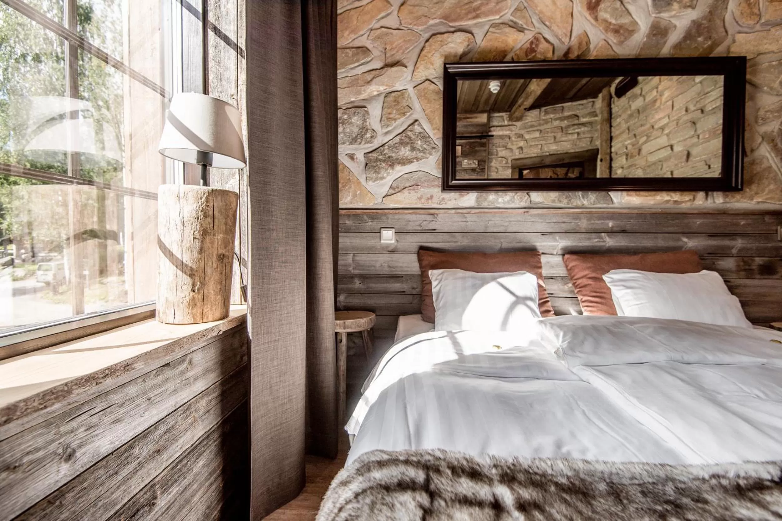 Decorative detail, Bed in Hotel & Spa Resort Järvisydän