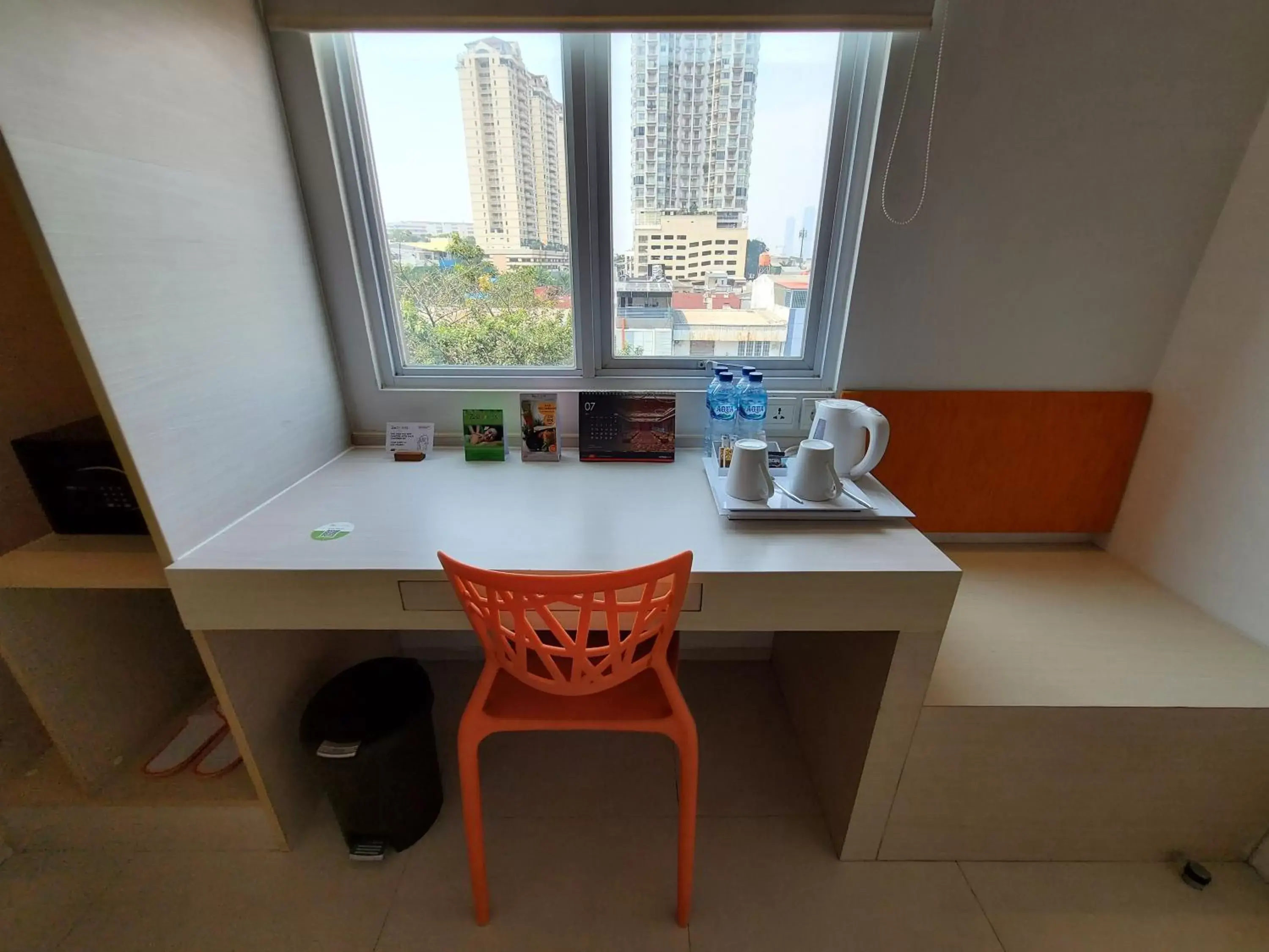 Dining Area in Zuri Express Mangga Dua