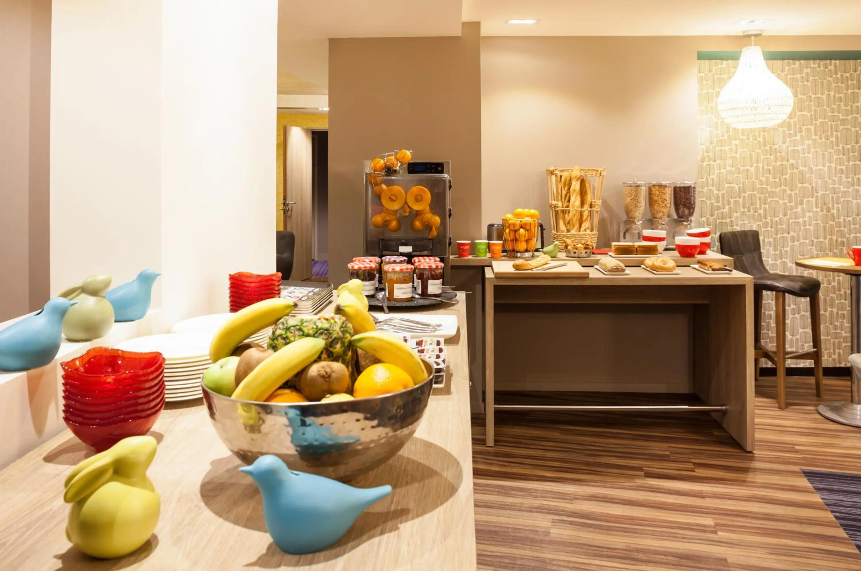 Food in ibis Styles Chaumont Centre Gare