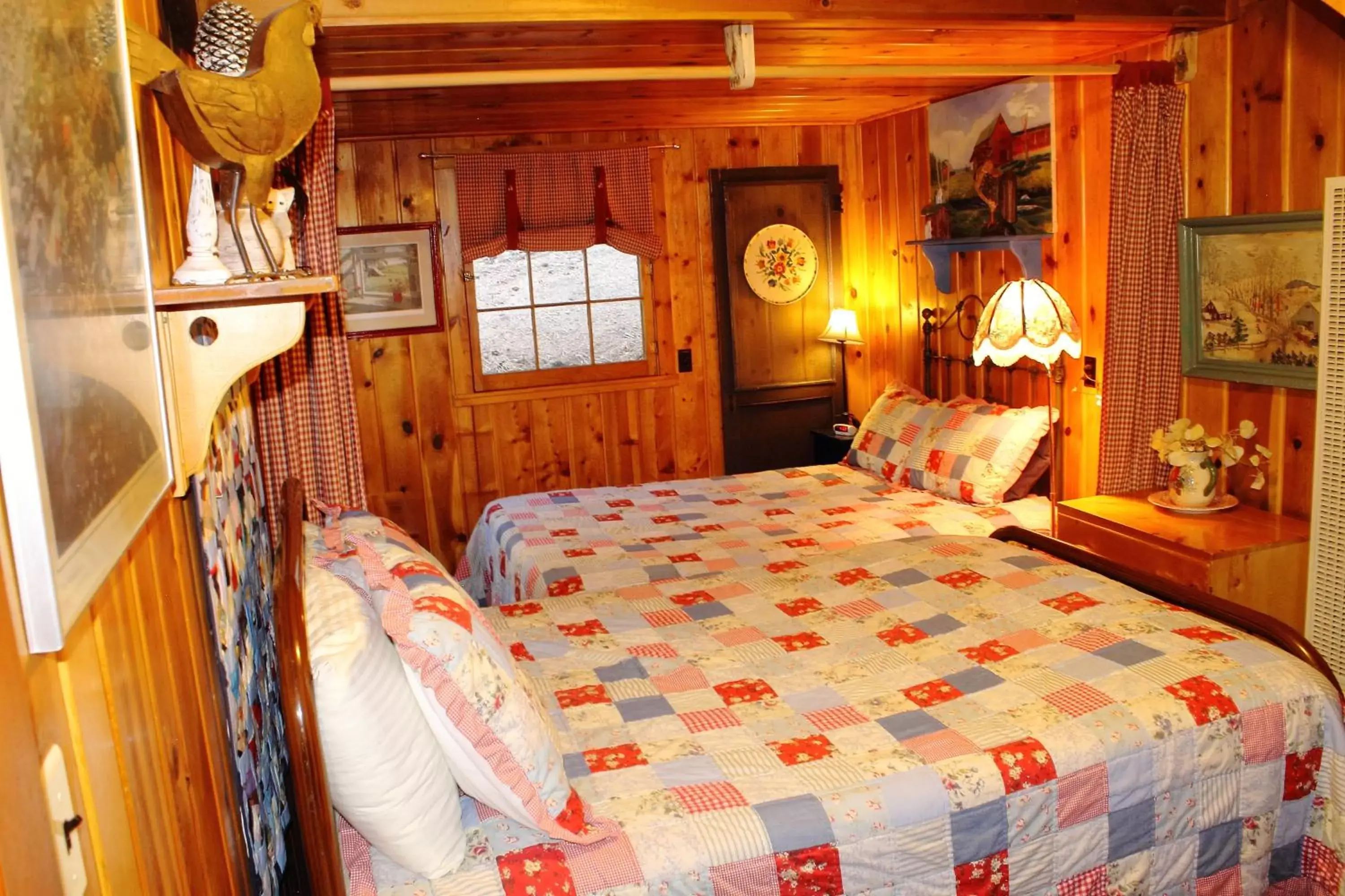 Bed in Pine Haven Resort
