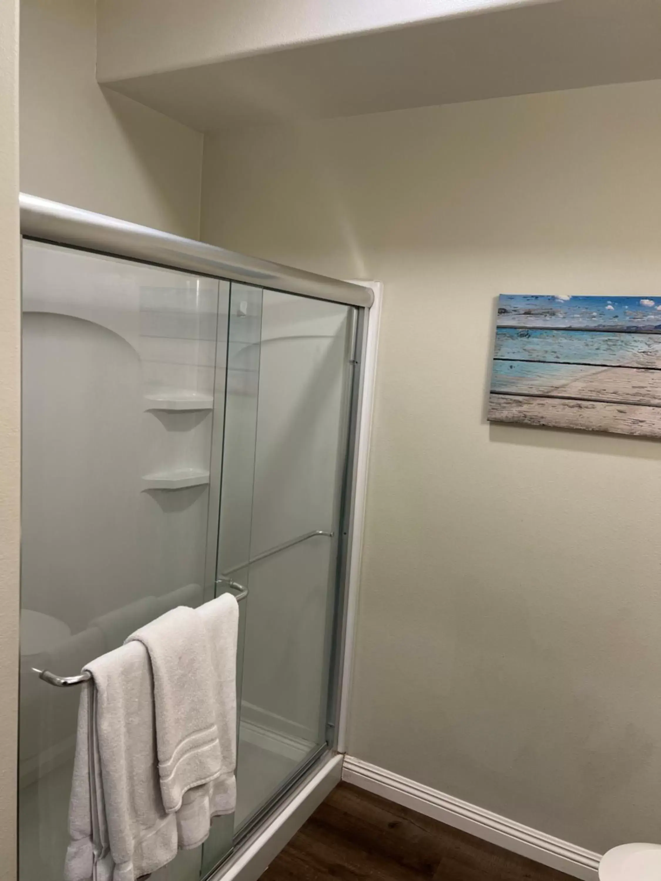 Bathroom in ASPIRE INN & SUITES Orange
