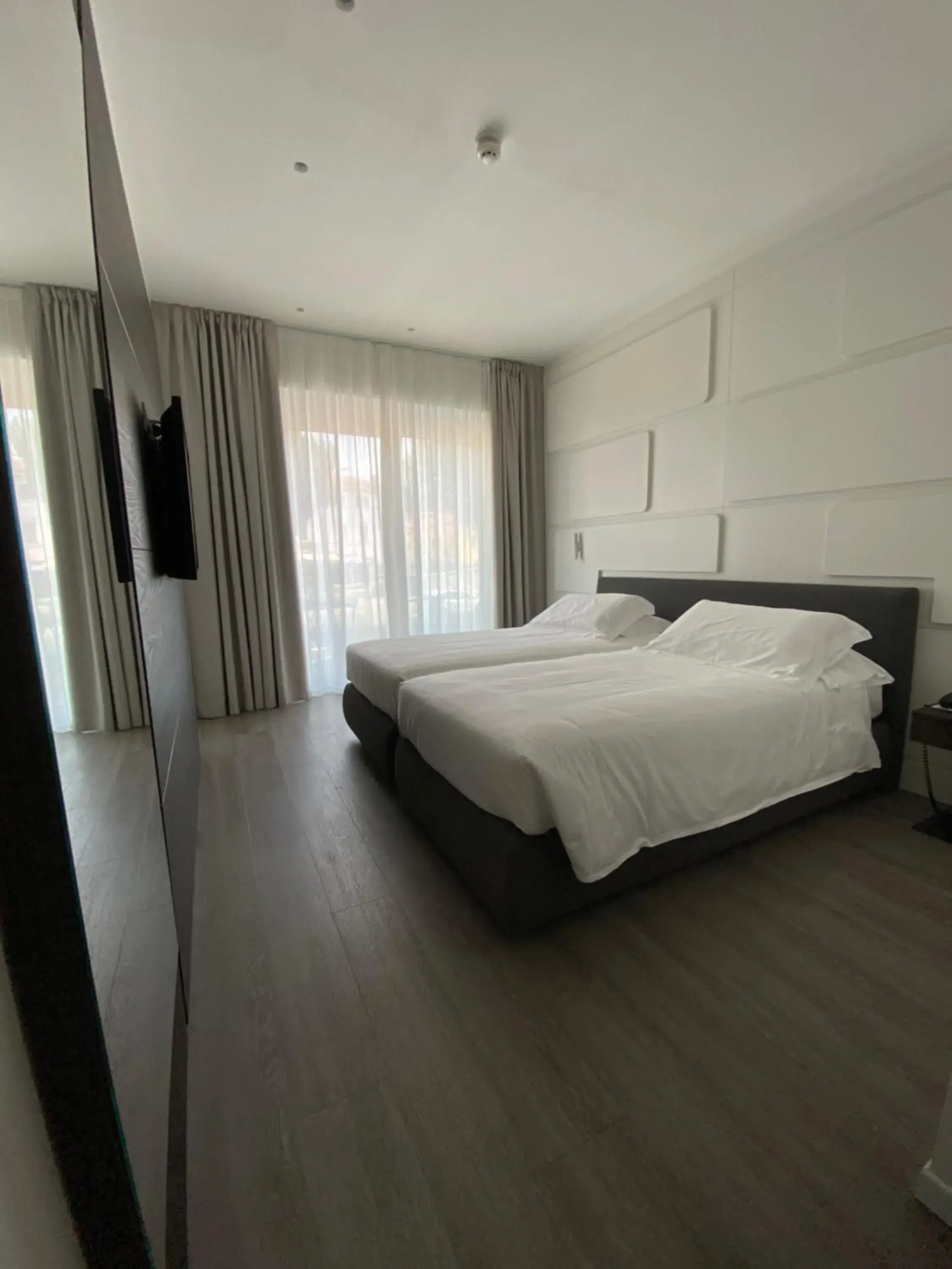 Photo of the whole room, Bed in Solho Hotel