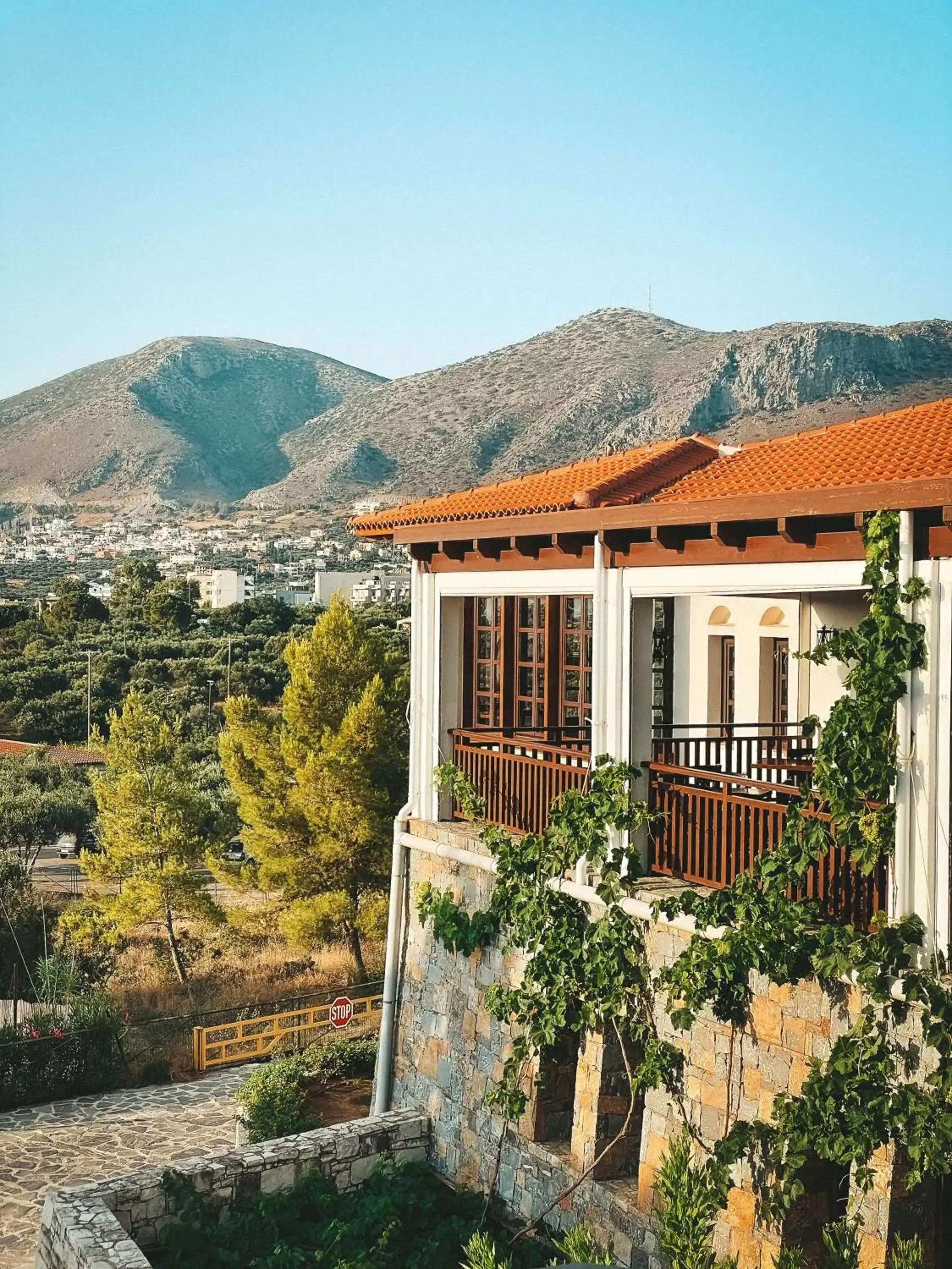 Restaurant/places to eat, Property Building in Creta Maris Resort
