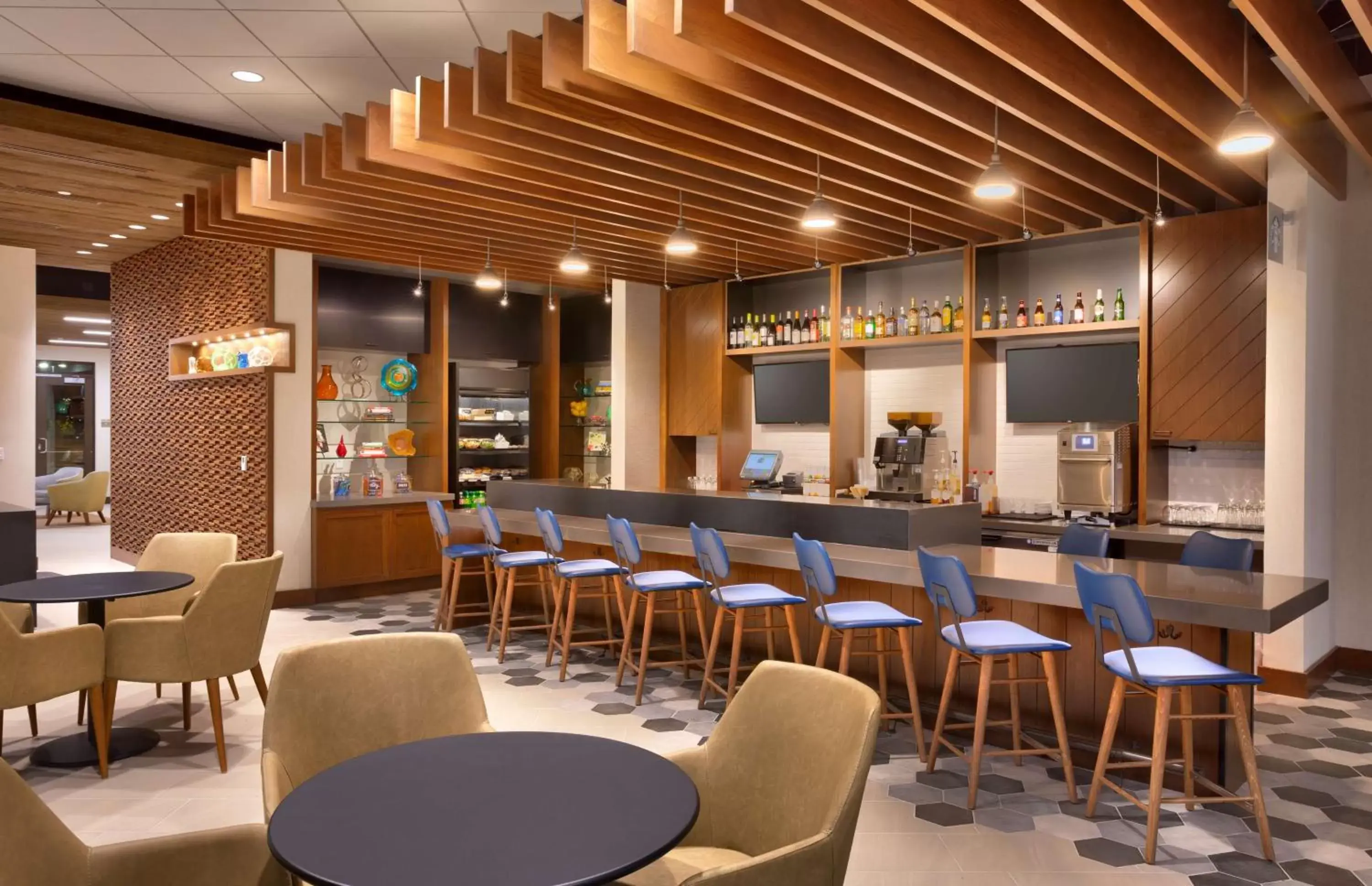 Lounge or bar, Restaurant/Places to Eat in Hyatt Place Salt Lake City Farmington Station Park