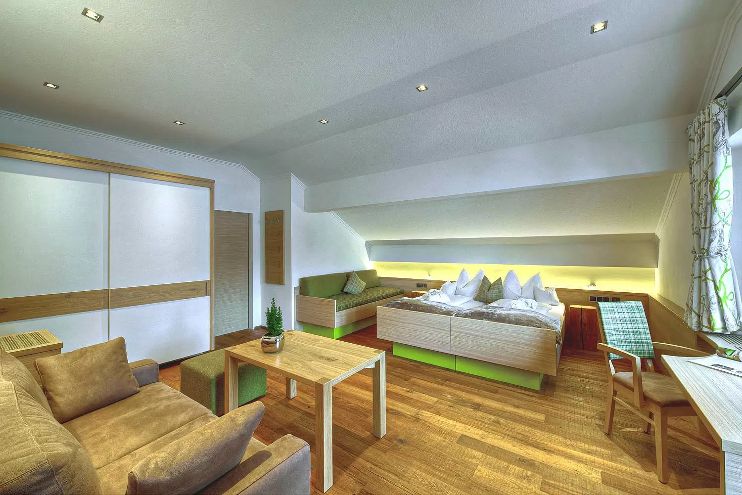 Photo of the whole room, Bed in DIANA Naturpark Hotel - Partnerbetrieb von "Oberstaufen PLUS GOLF"