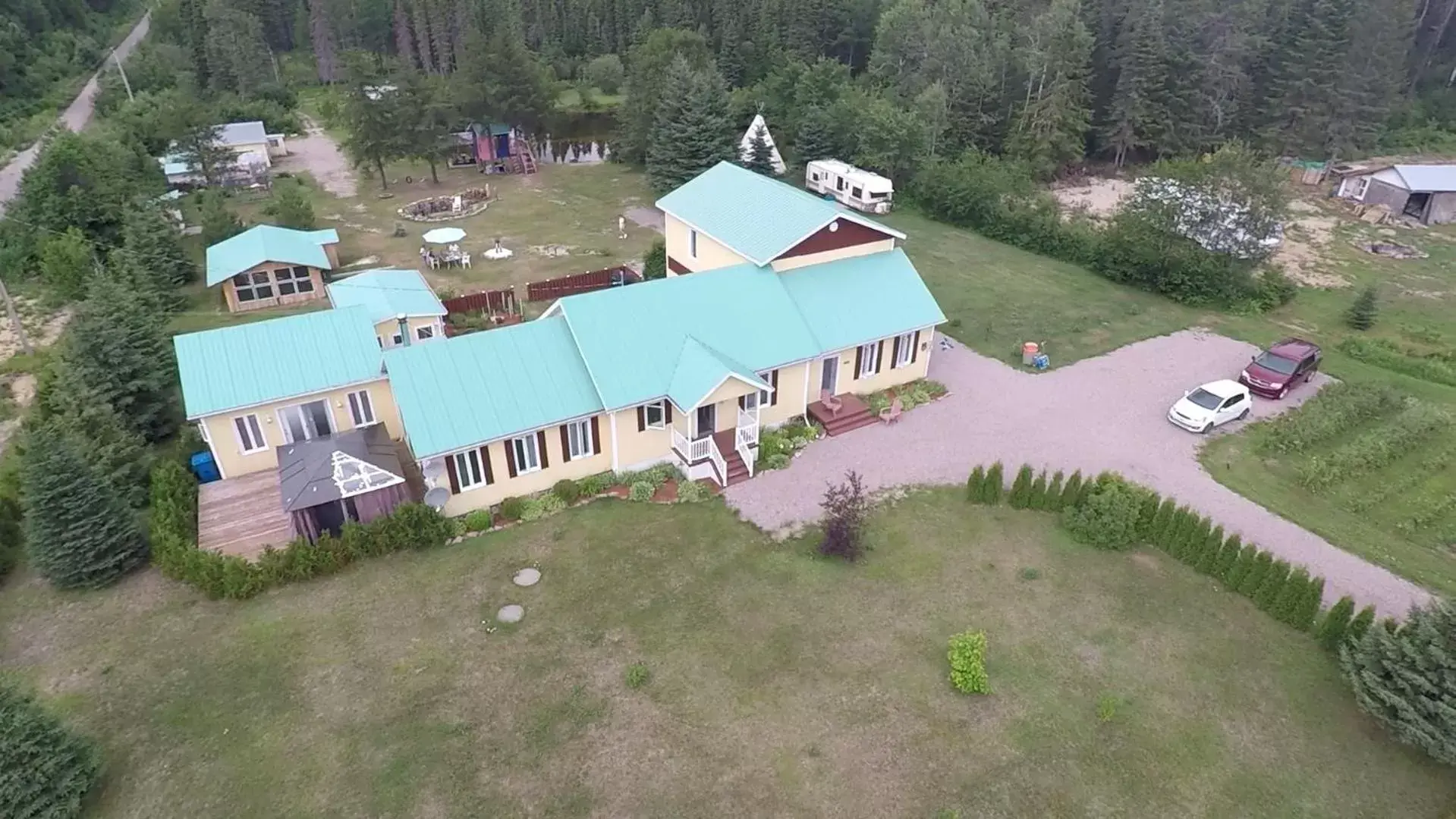 Facade/entrance, Bird's-eye View in Gîte de la Montagne Enchantée