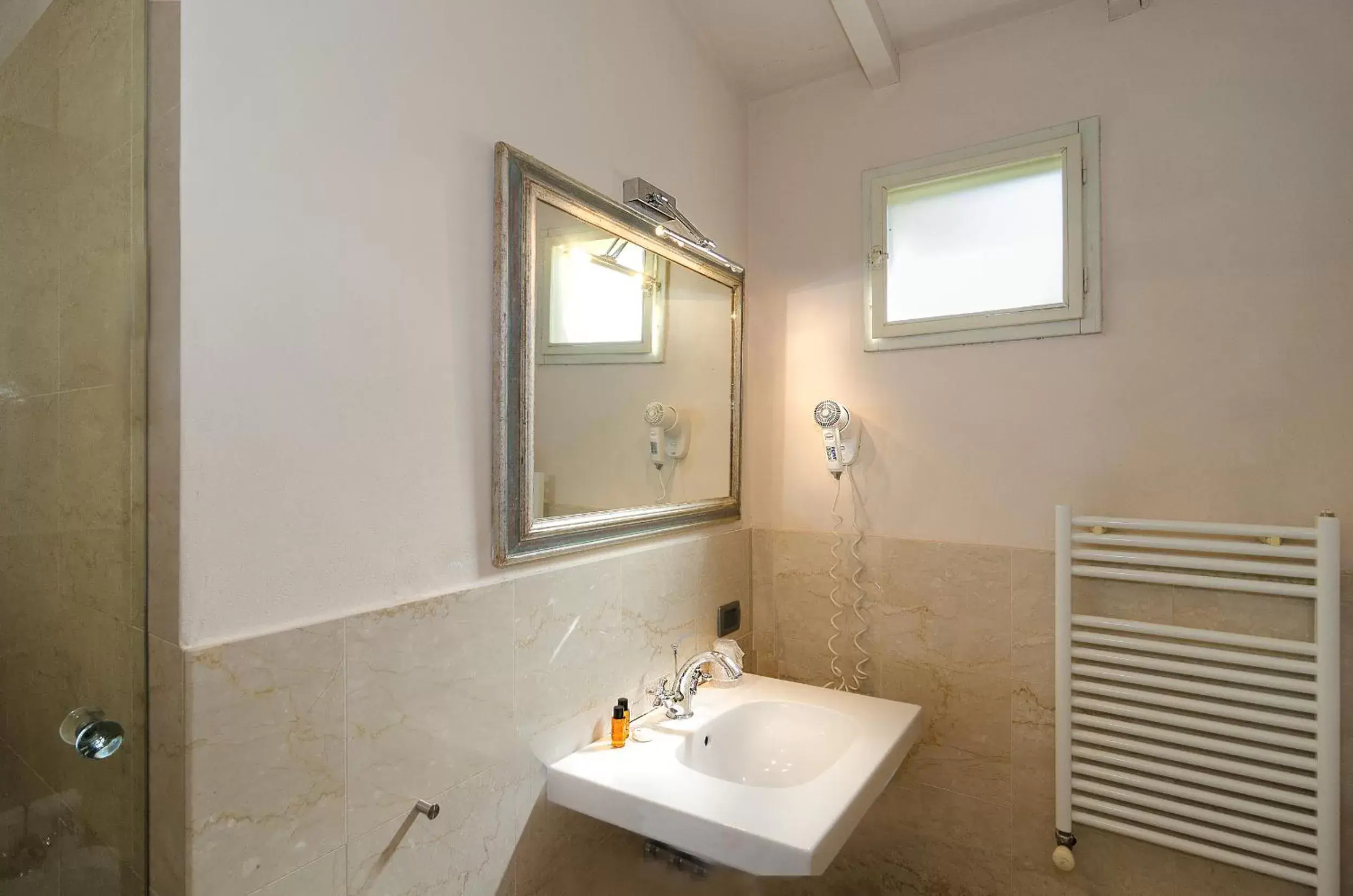 Bathroom in Hotel Novecento