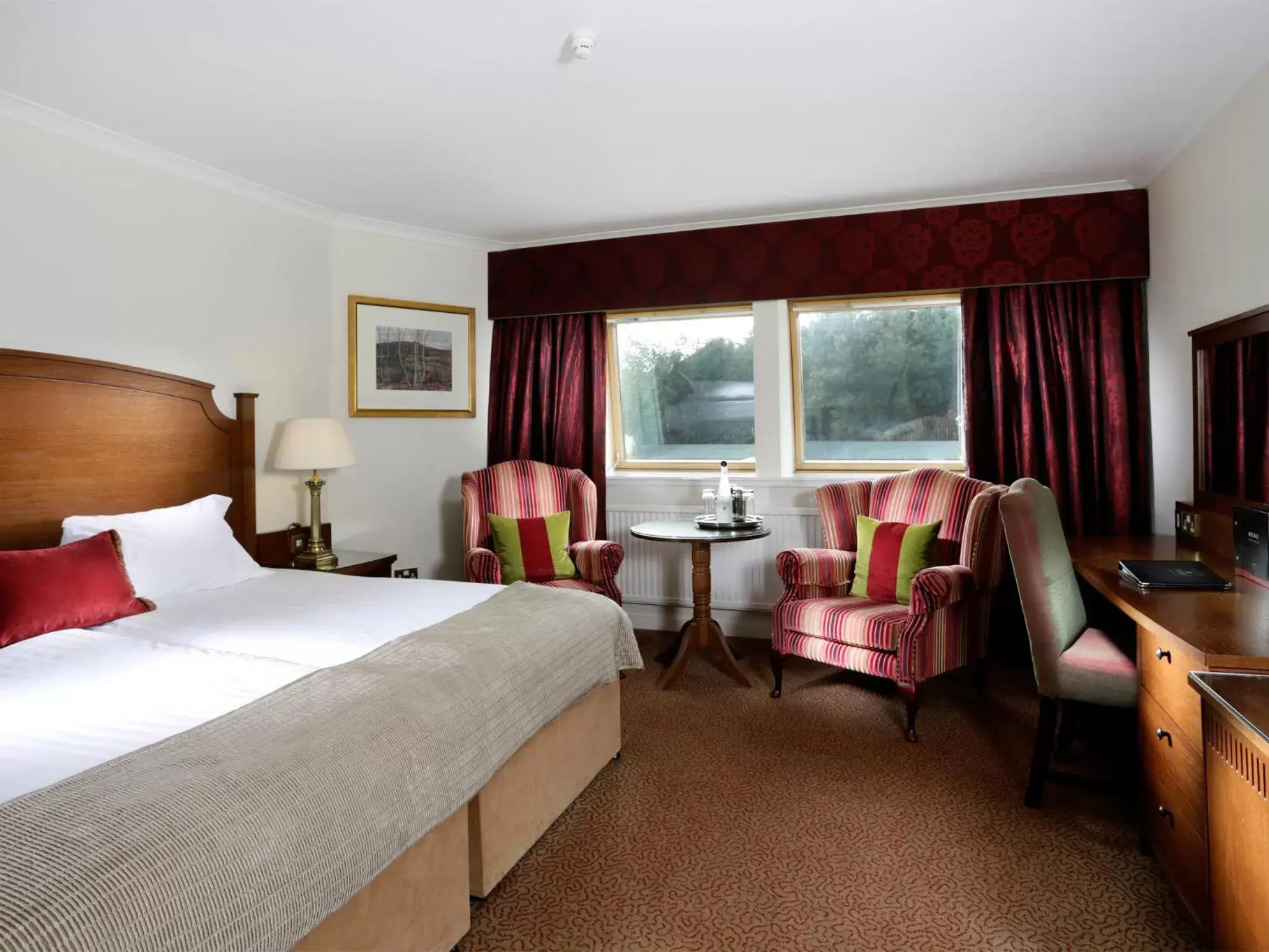 Deluxe Double Room in Macdonald Inchyra Hotel & Spa Deluxe Double Room in Macdonald Inchyra Hotel & Spa