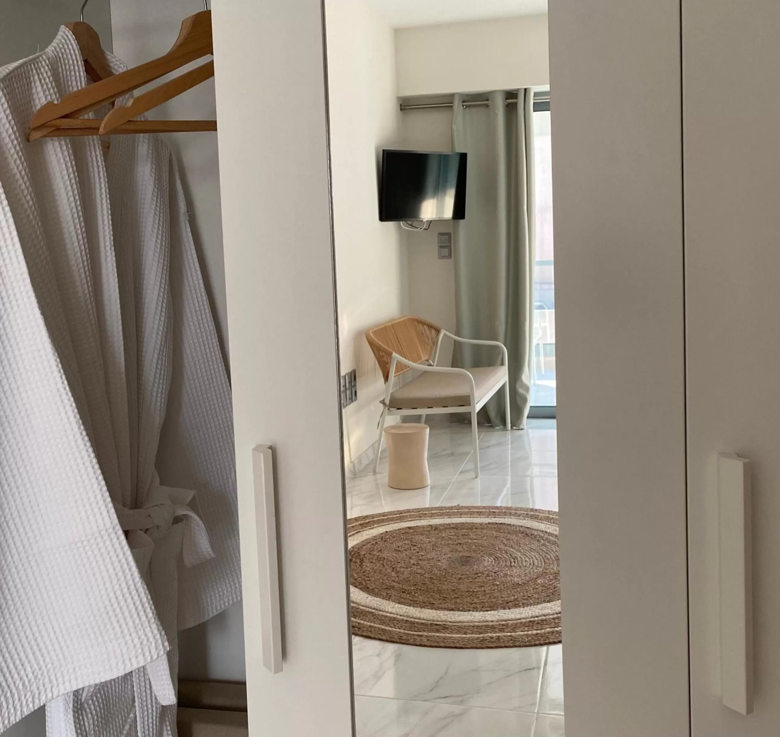 wardrobe, Bed in Cottage Boutique Apartments Athens