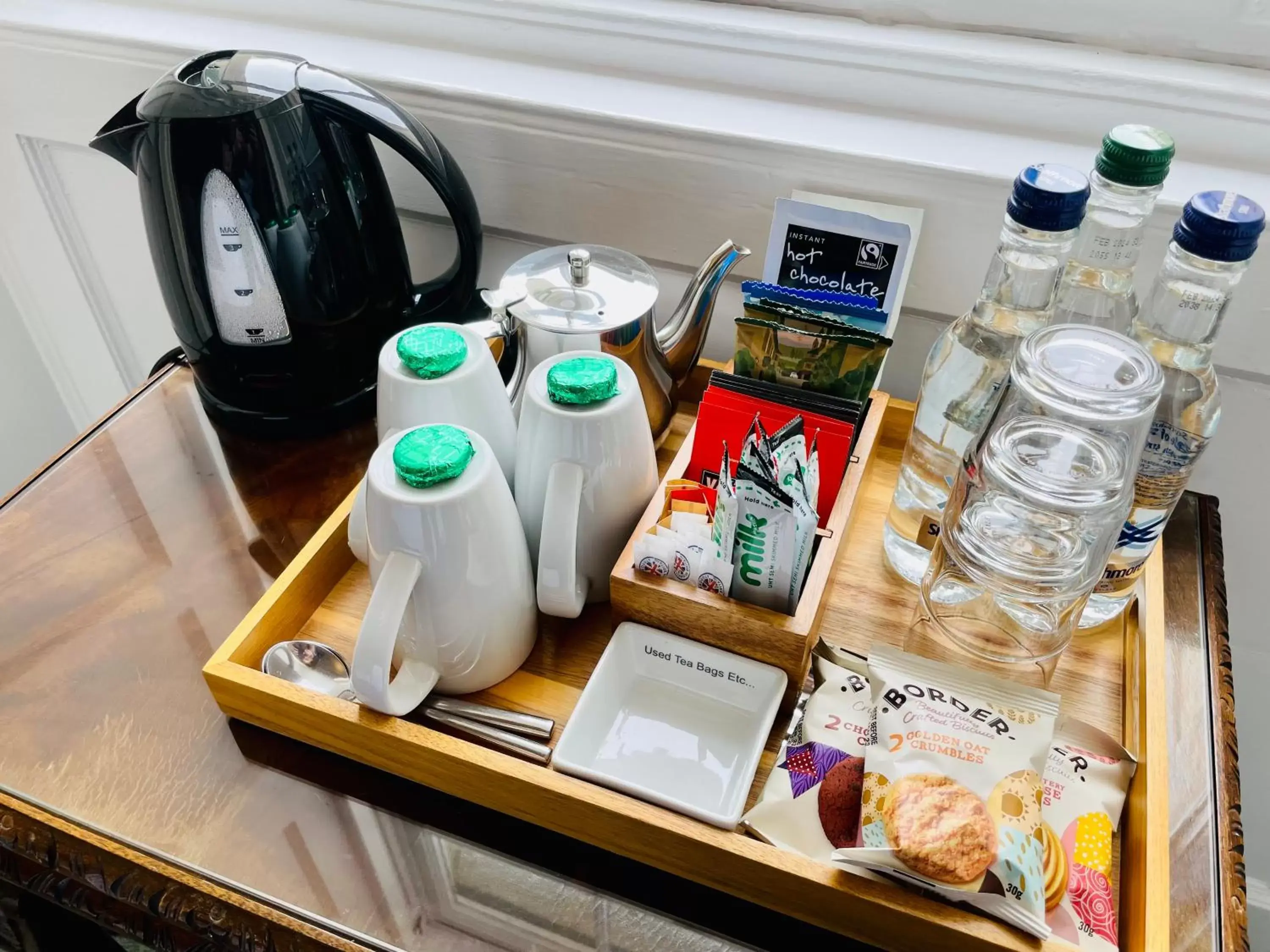 Coffee/tea facilities in West Plean House