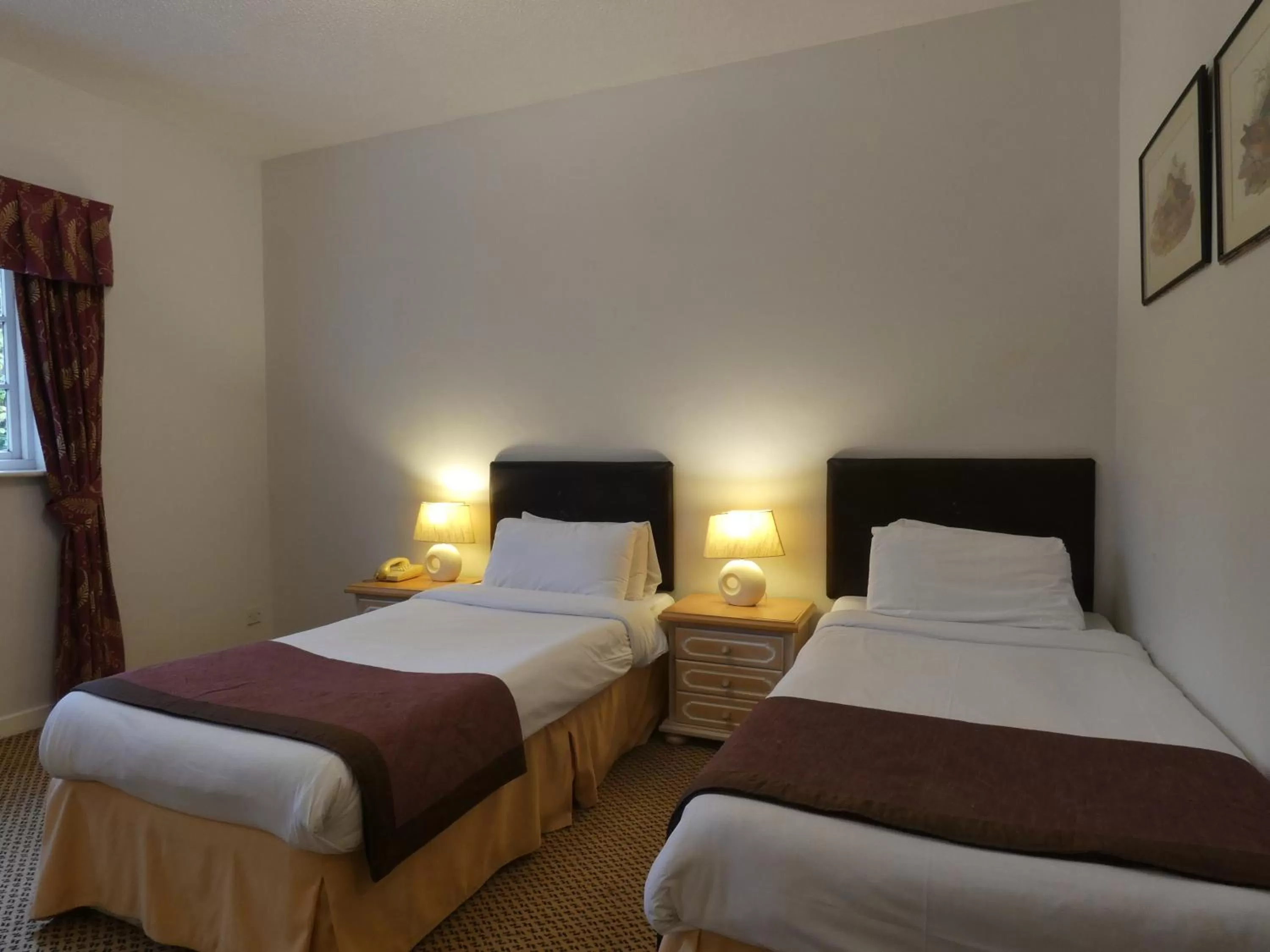 Bed in Marston Farm Hotel