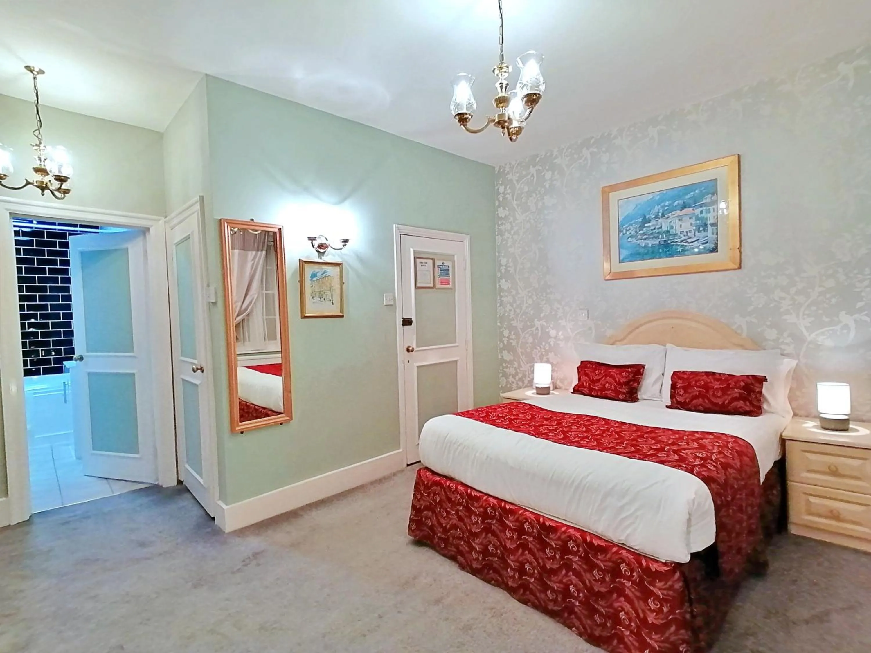 Bedroom, Bed in The Gordon House Hotel