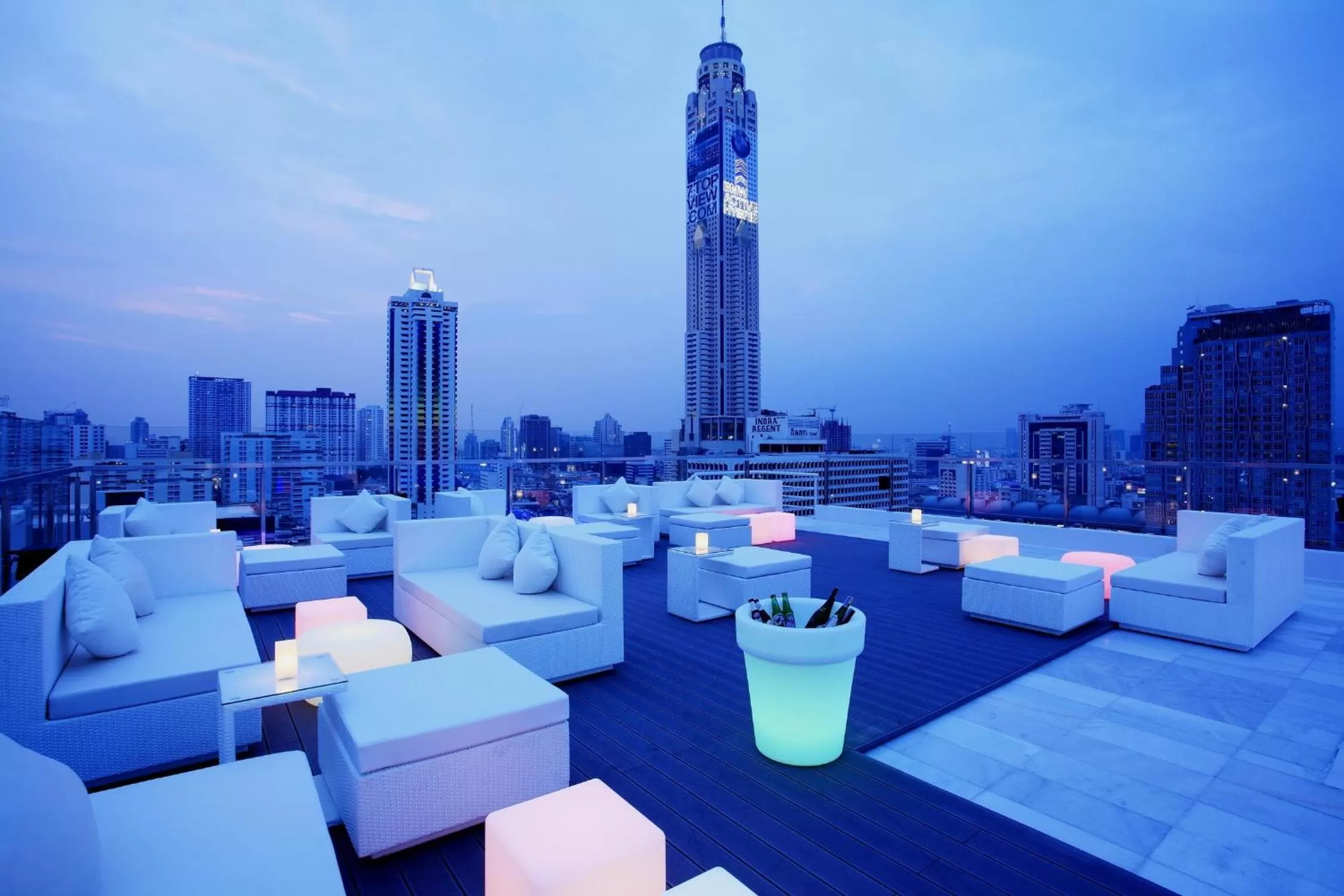 Restaurant/places to eat in Centara Watergate Pavilion Hotel Bangkok