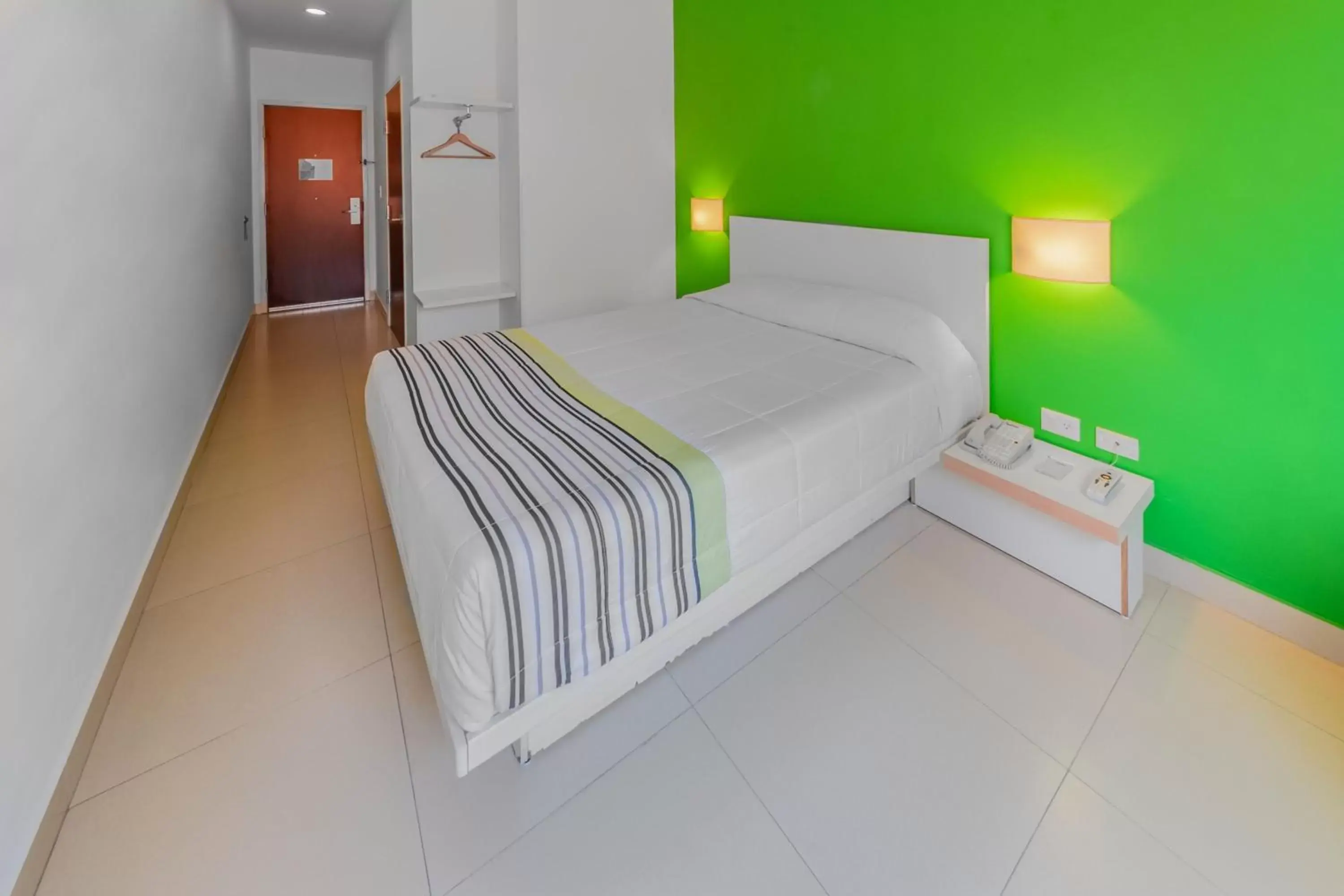 Photo of the whole room, Bed in City Express Junior by Marriott Veracruz Aeropuerto