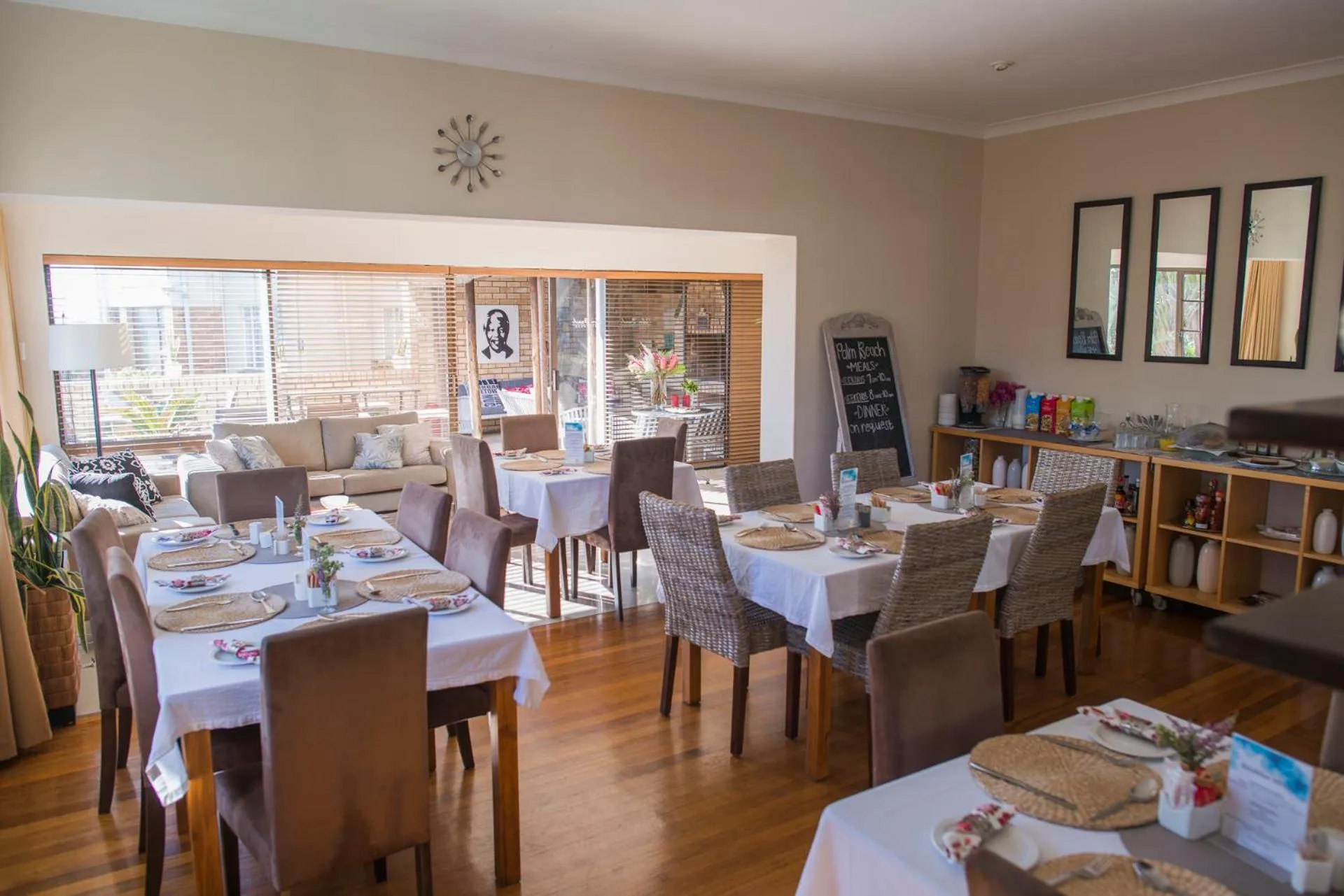 Restaurant/places to eat in Palm Beach Guesthouse