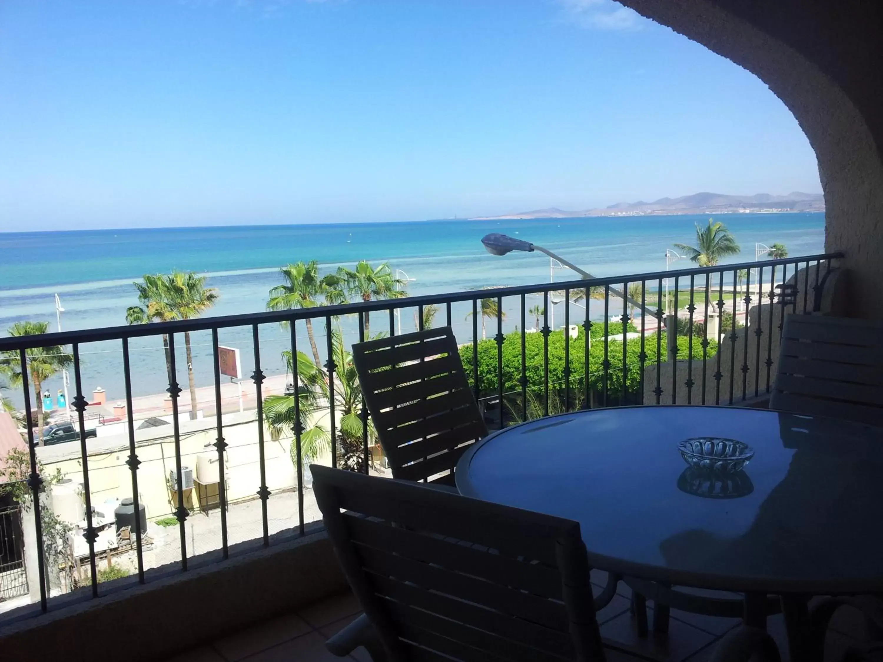 Day in Las Gaviotas Condo-Hotel La Paz BCS