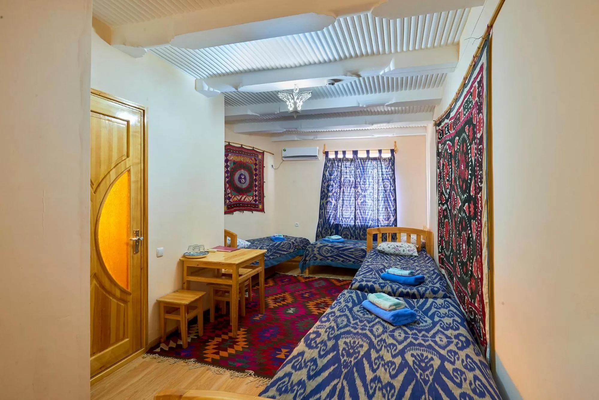 Photo of the whole room in B&B Emir