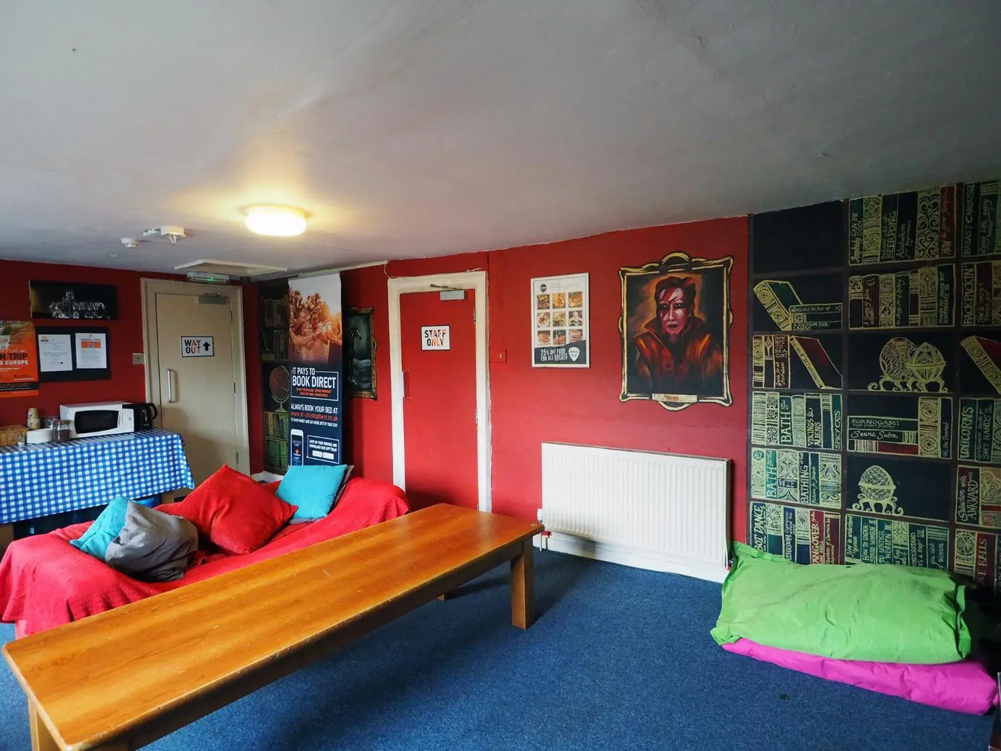 Living room, Seating Area in St Christopher's Inn - Bath