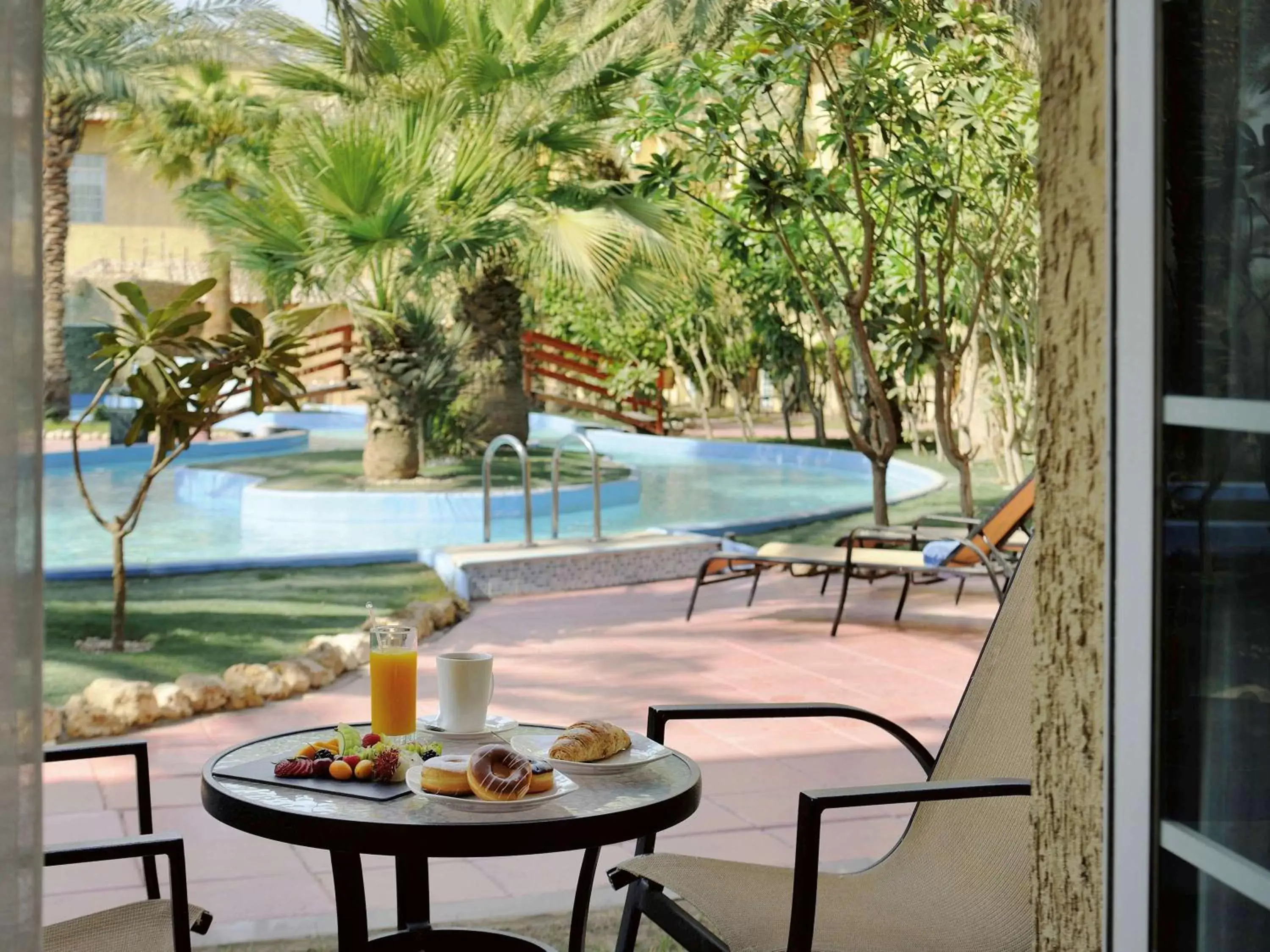 Photo of the whole room in Montrose - A Mayfair Collection Hotel Photo of the whole room in Montrose - A Mayfair Collection Hotel