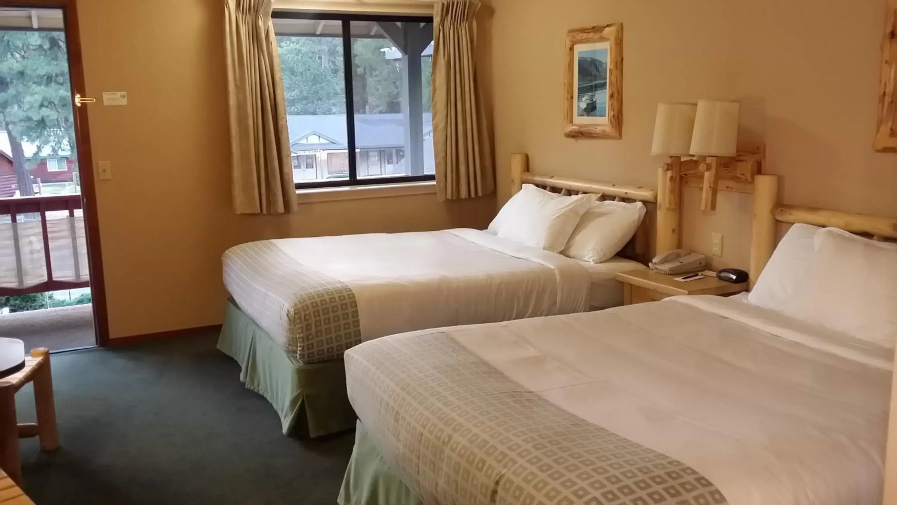 Bed in Wildwood Inn