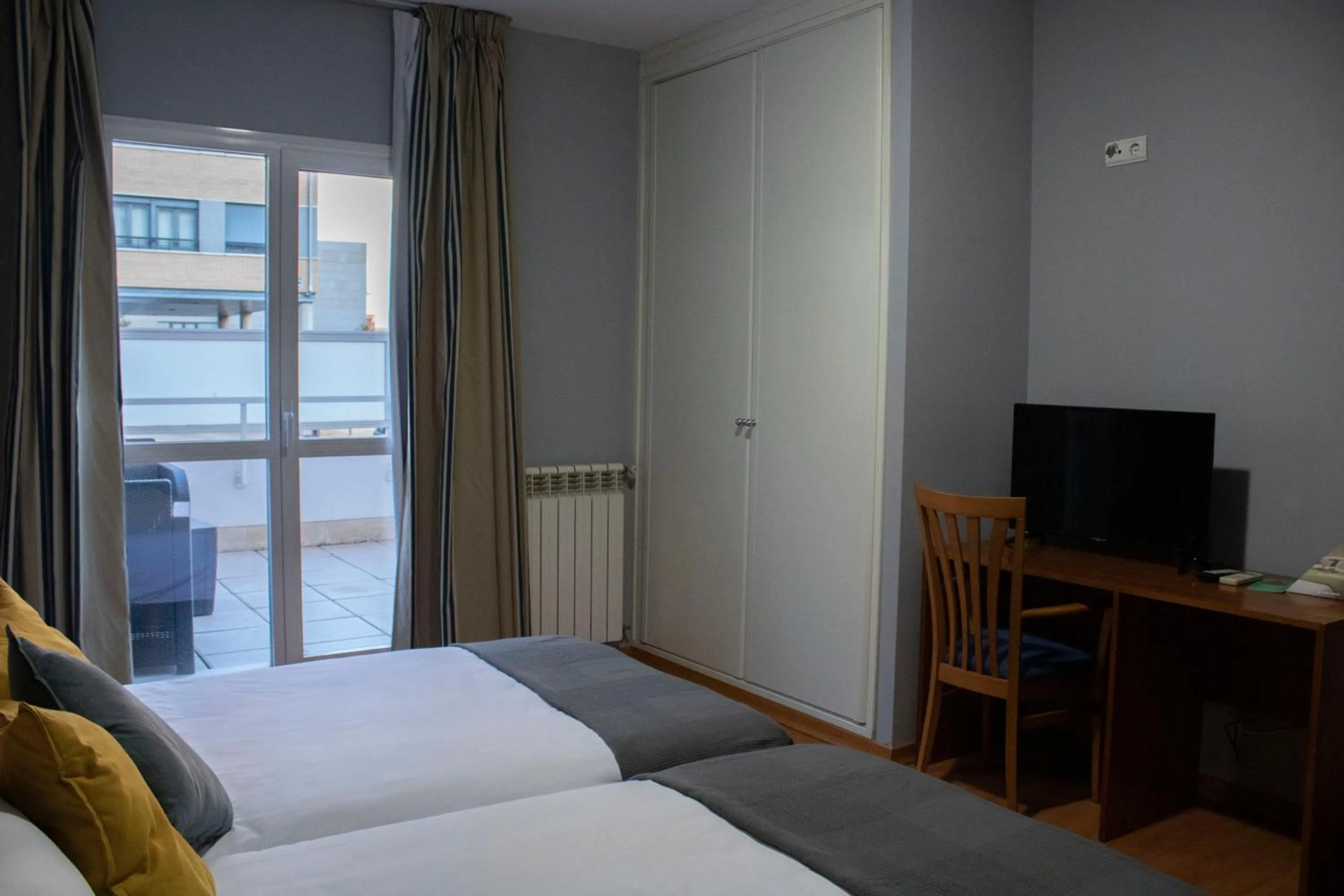 Bedroom, Bed in Hotel Alda Ciudad de Soria