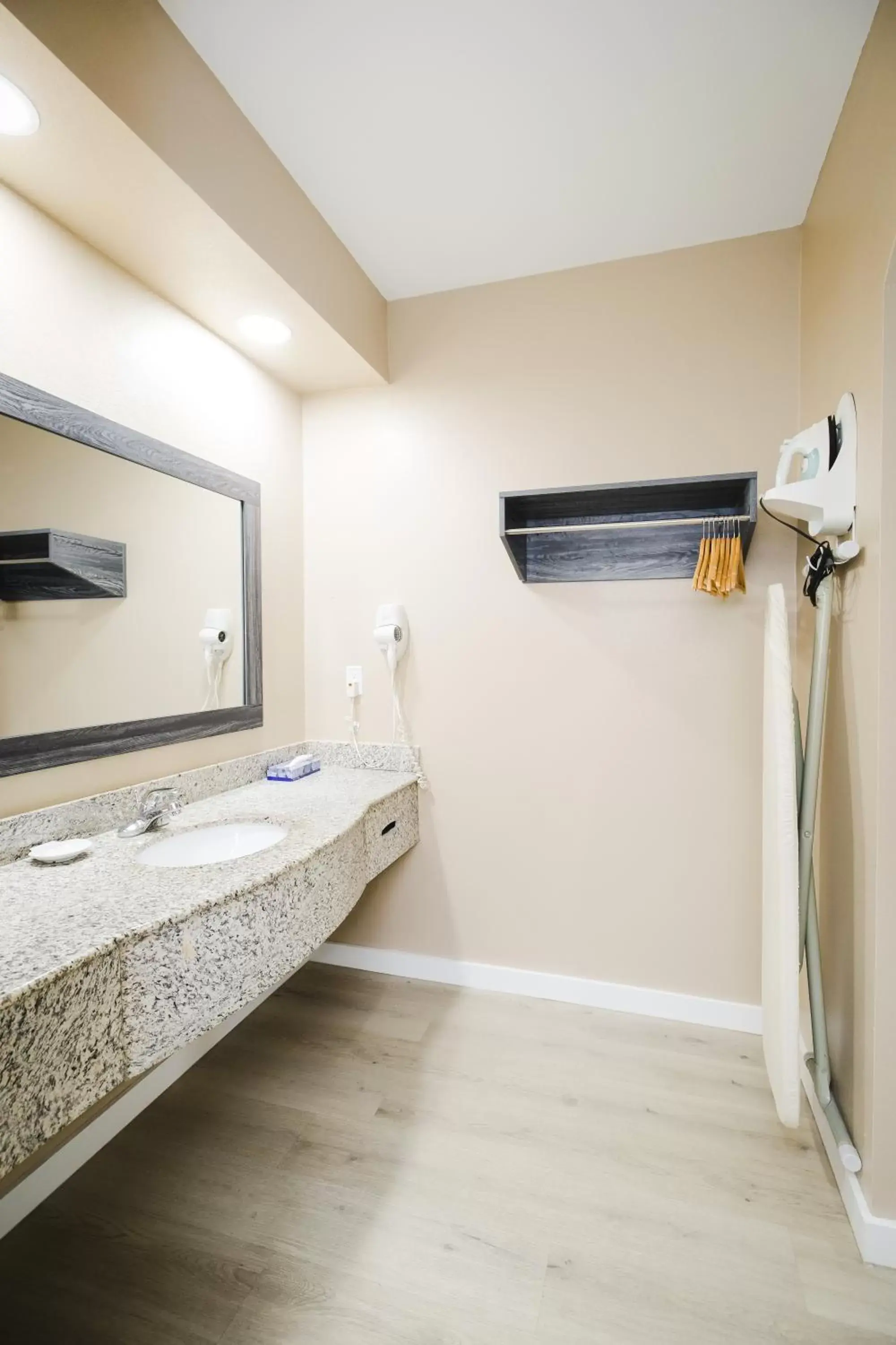 Shower, Bathroom in Sapphire Inn & Suites