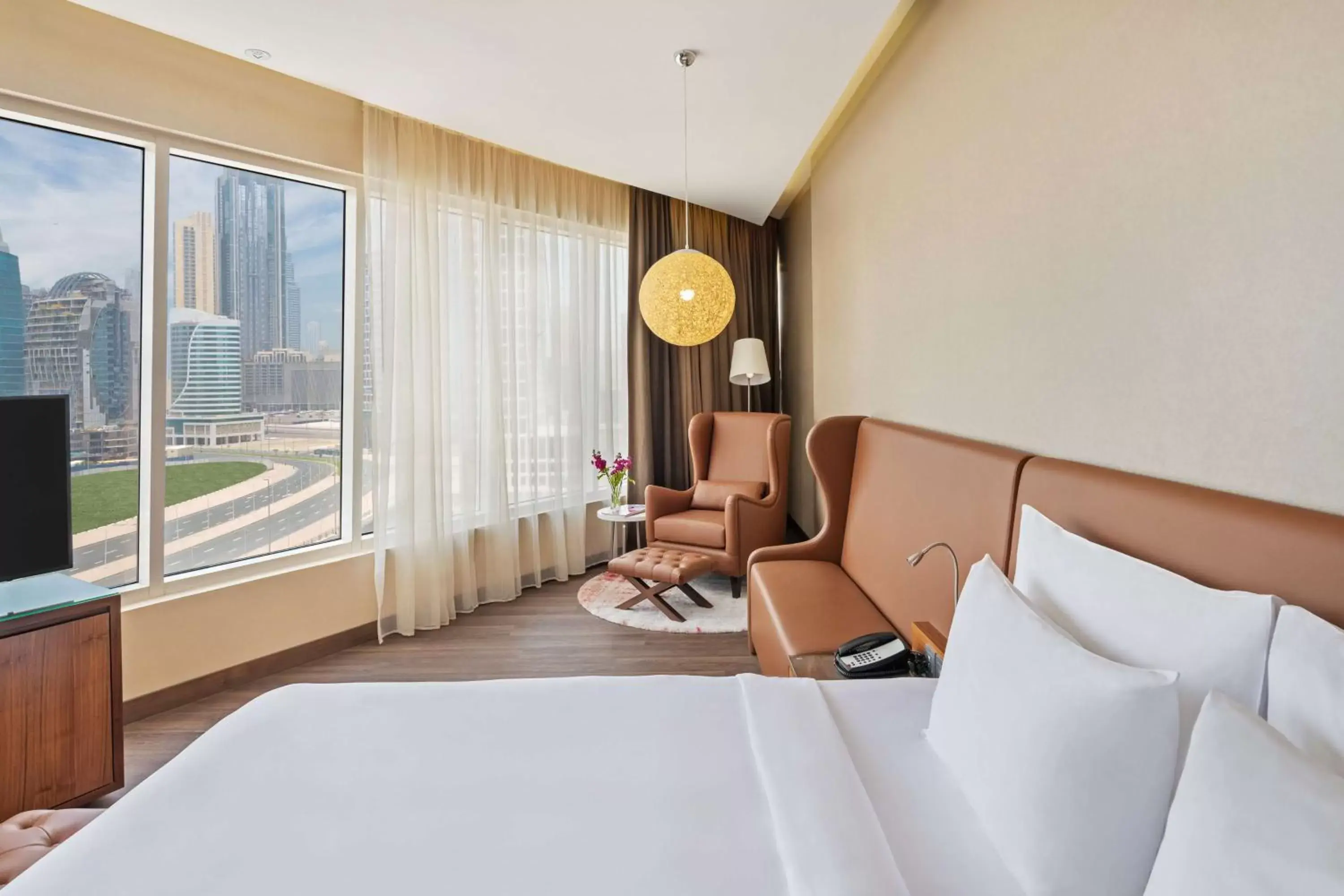 Photo of the whole room in Radisson Blu Hotel, Dubai Canal View