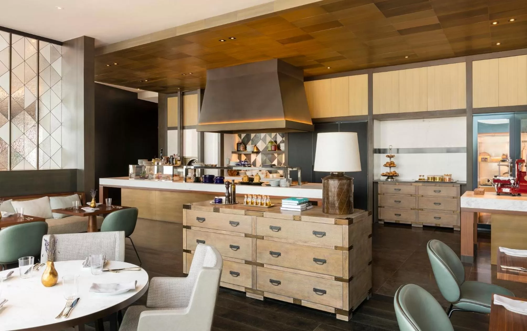 Breakfast in Rosewood Phnom Penh