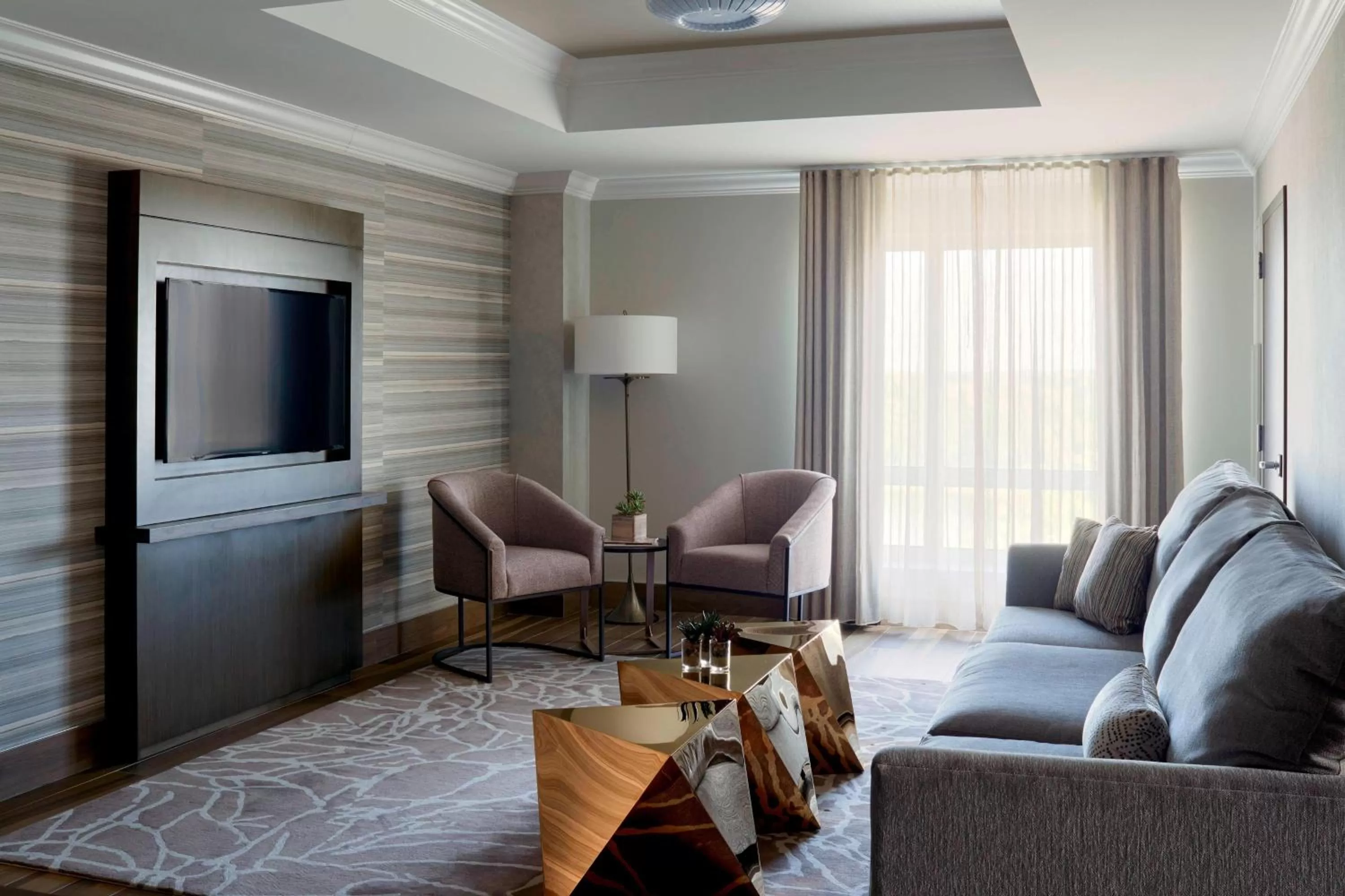 Living room in Chicago Marriott Southwest at Burr Ridge