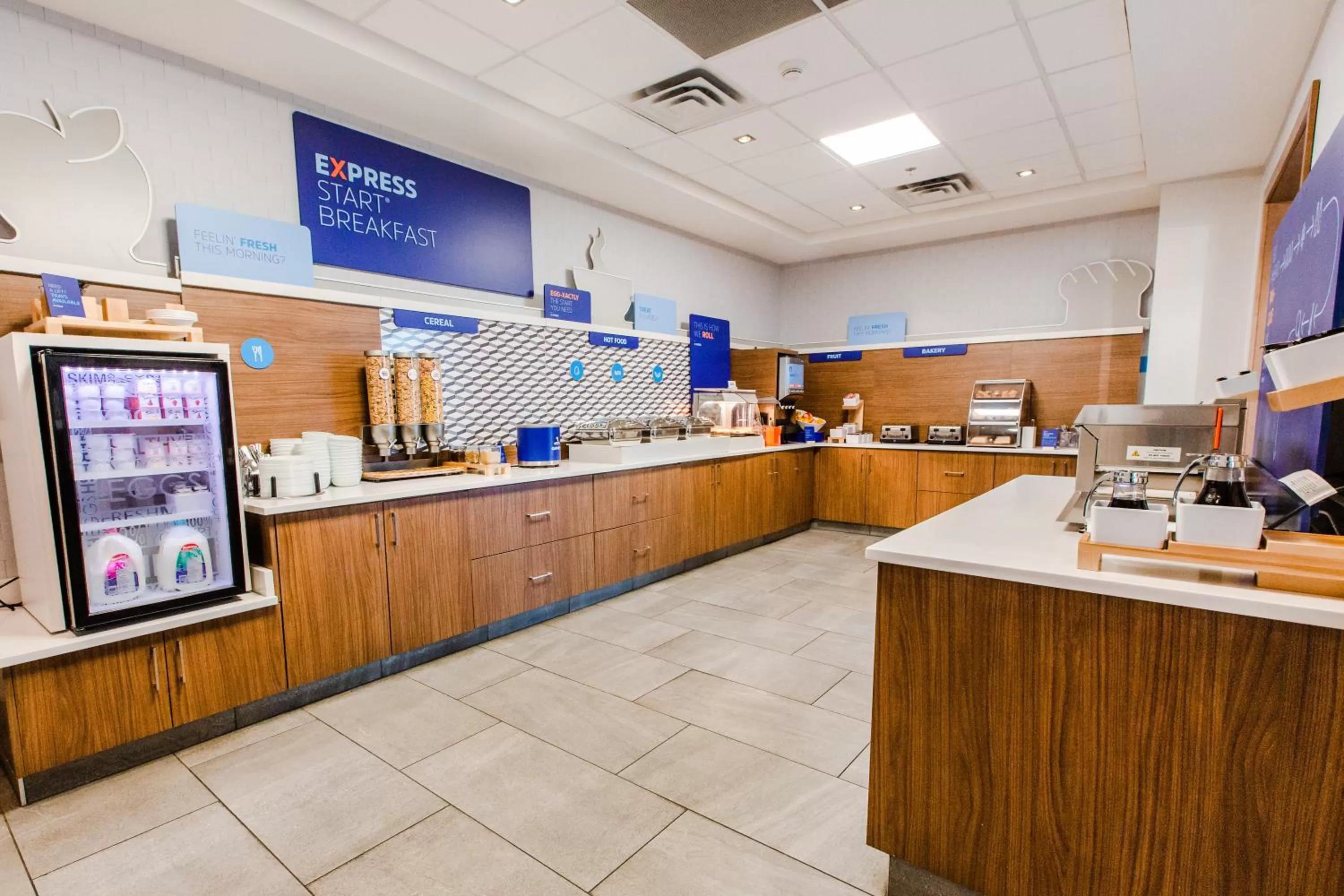 Breakfast in Holiday Inn Express & Suites - West Edmonton-Mall Area by IHG