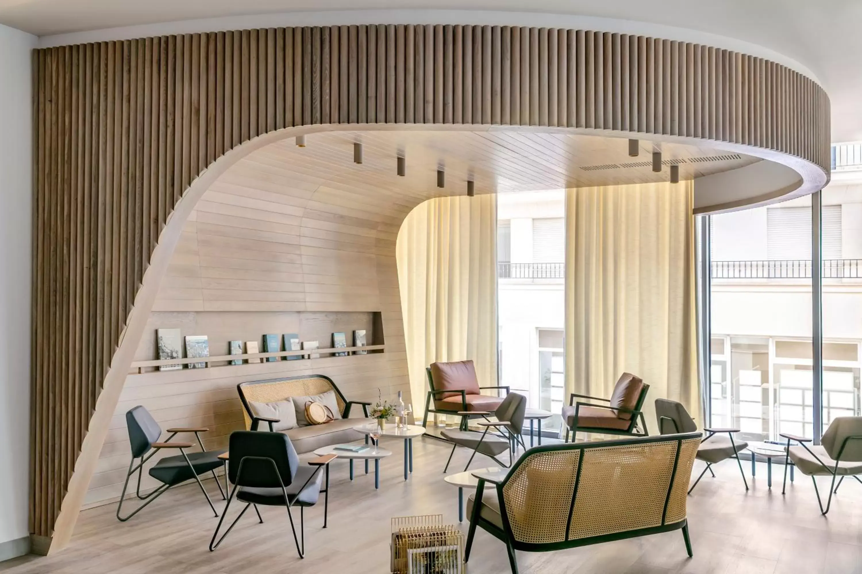 Living room in OKKO Hotels Toulon Centre Living room in OKKO Hotels Toulon Centre