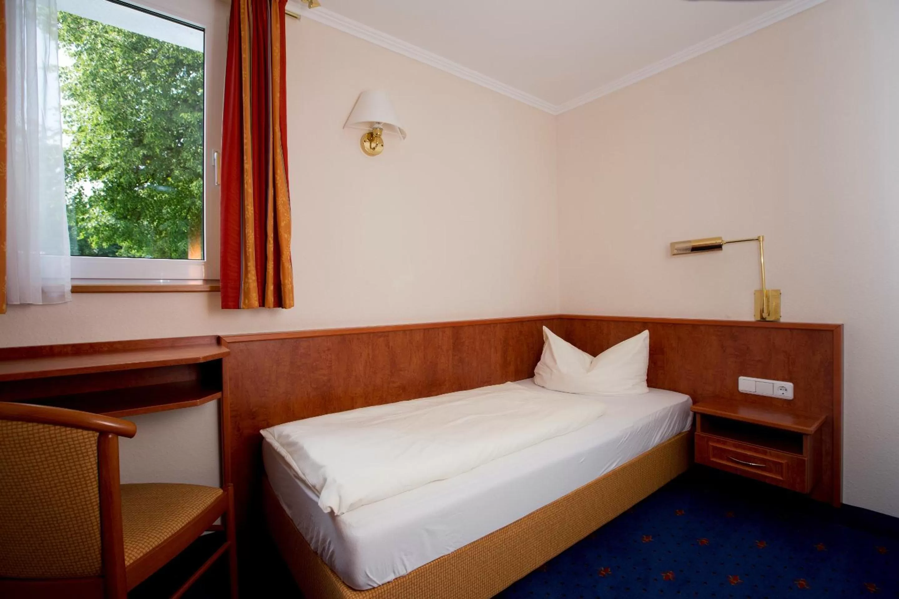 Photo of the whole room, Bed in Das Allgäu