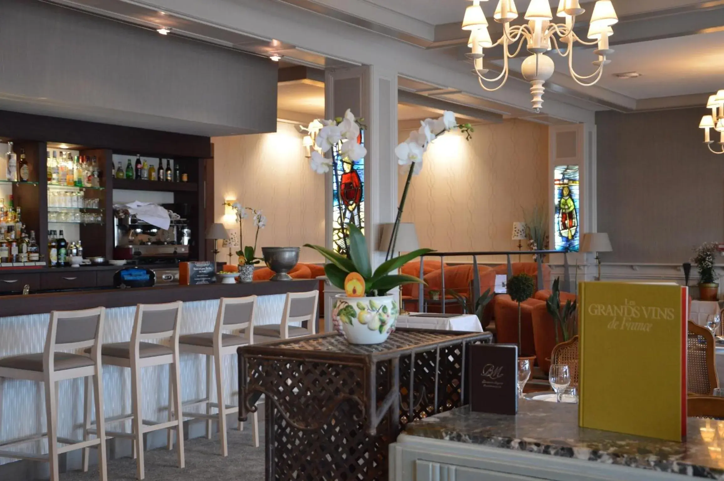 Restaurant/places to eat, Lounge/Bar in Hôtel Le Goyen