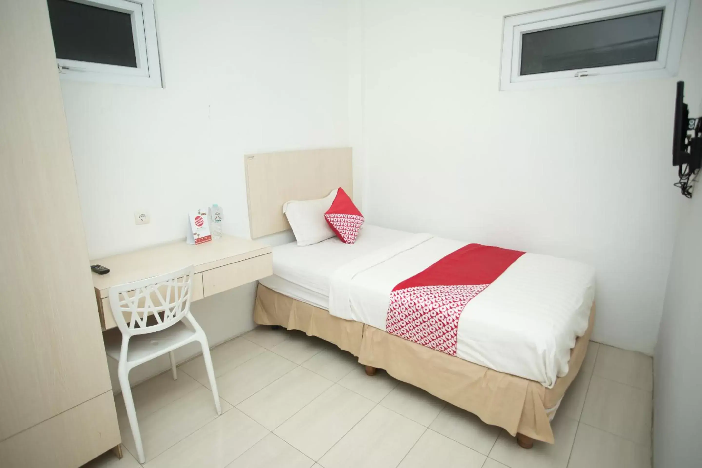 Bedroom, Bed in SUPER OYO 850 Lapan Lapan